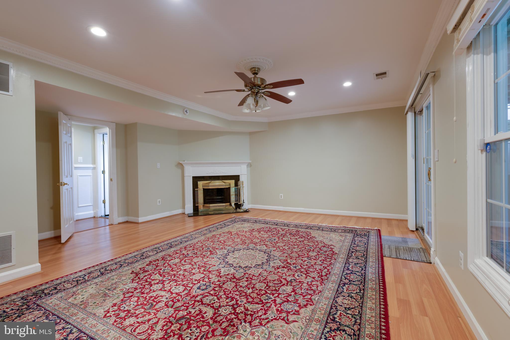 ASHBURN FARM - Residential Lease