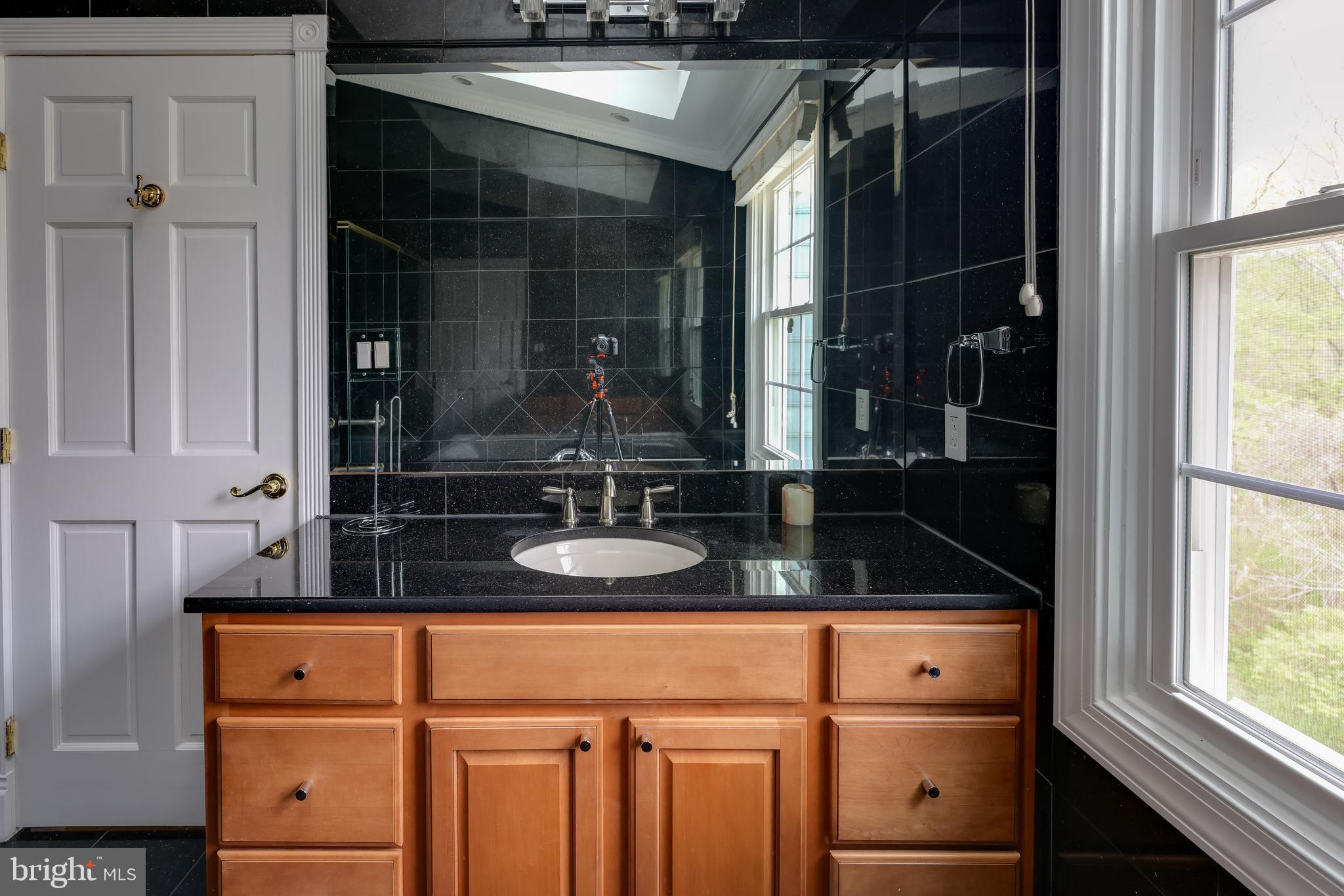 ASHBURN FARM - Residential Lease