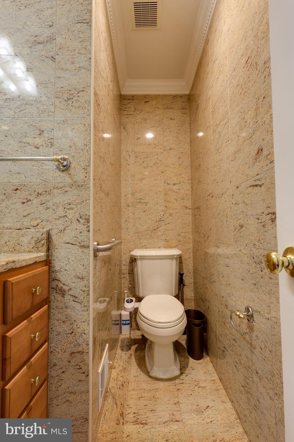 ASHBURN FARM - Residential Lease