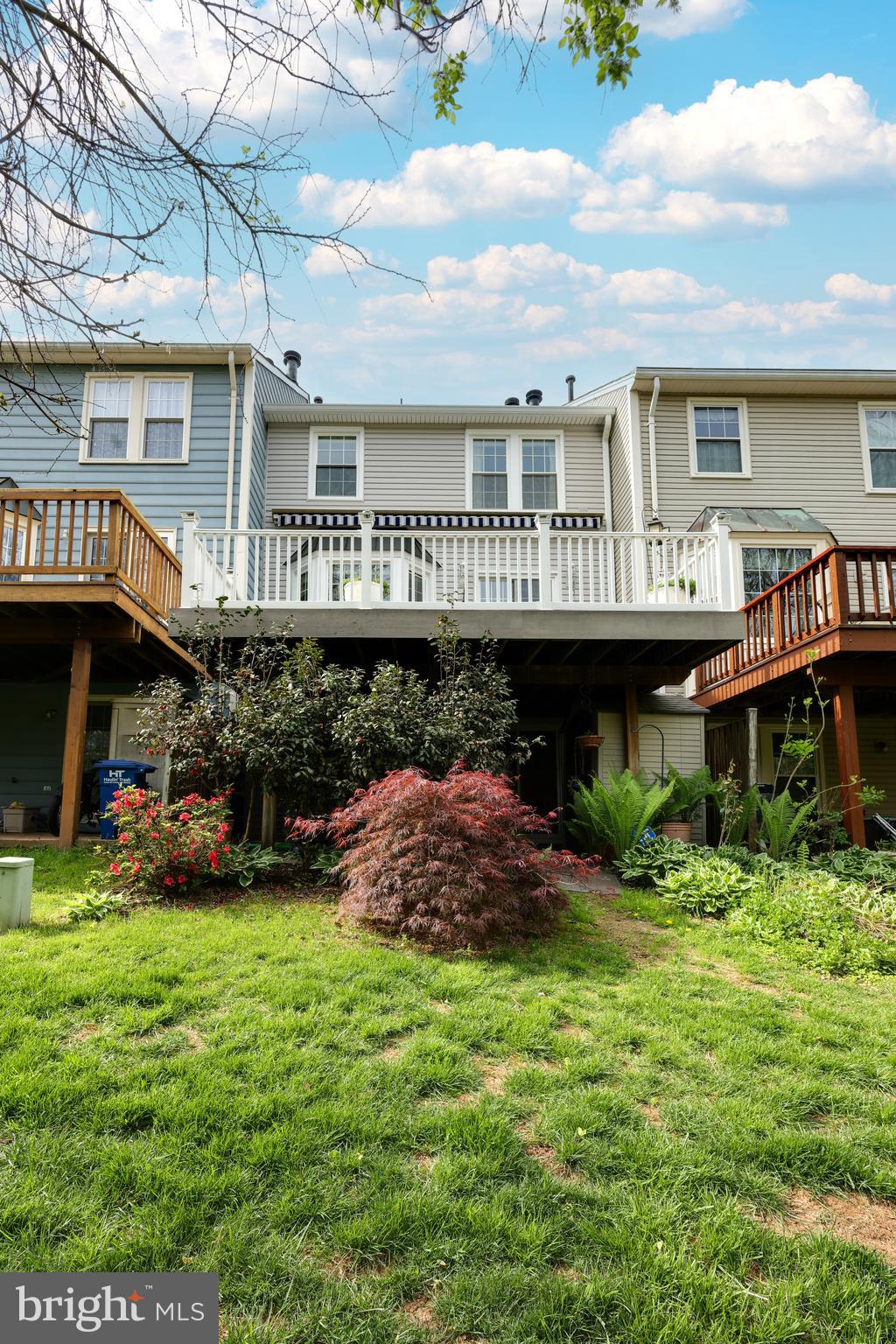 ASHBURN FARM - Residential Lease