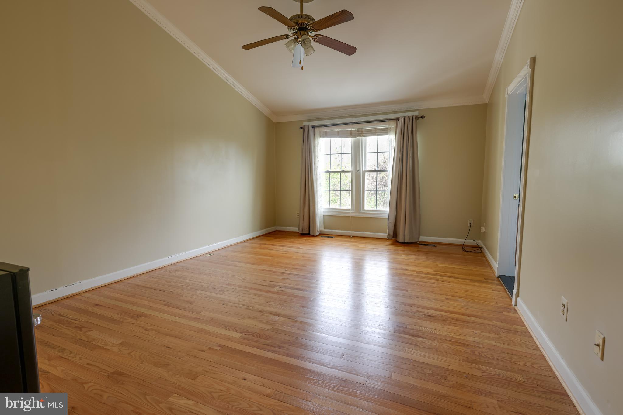 ASHBURN FARM - Residential Lease