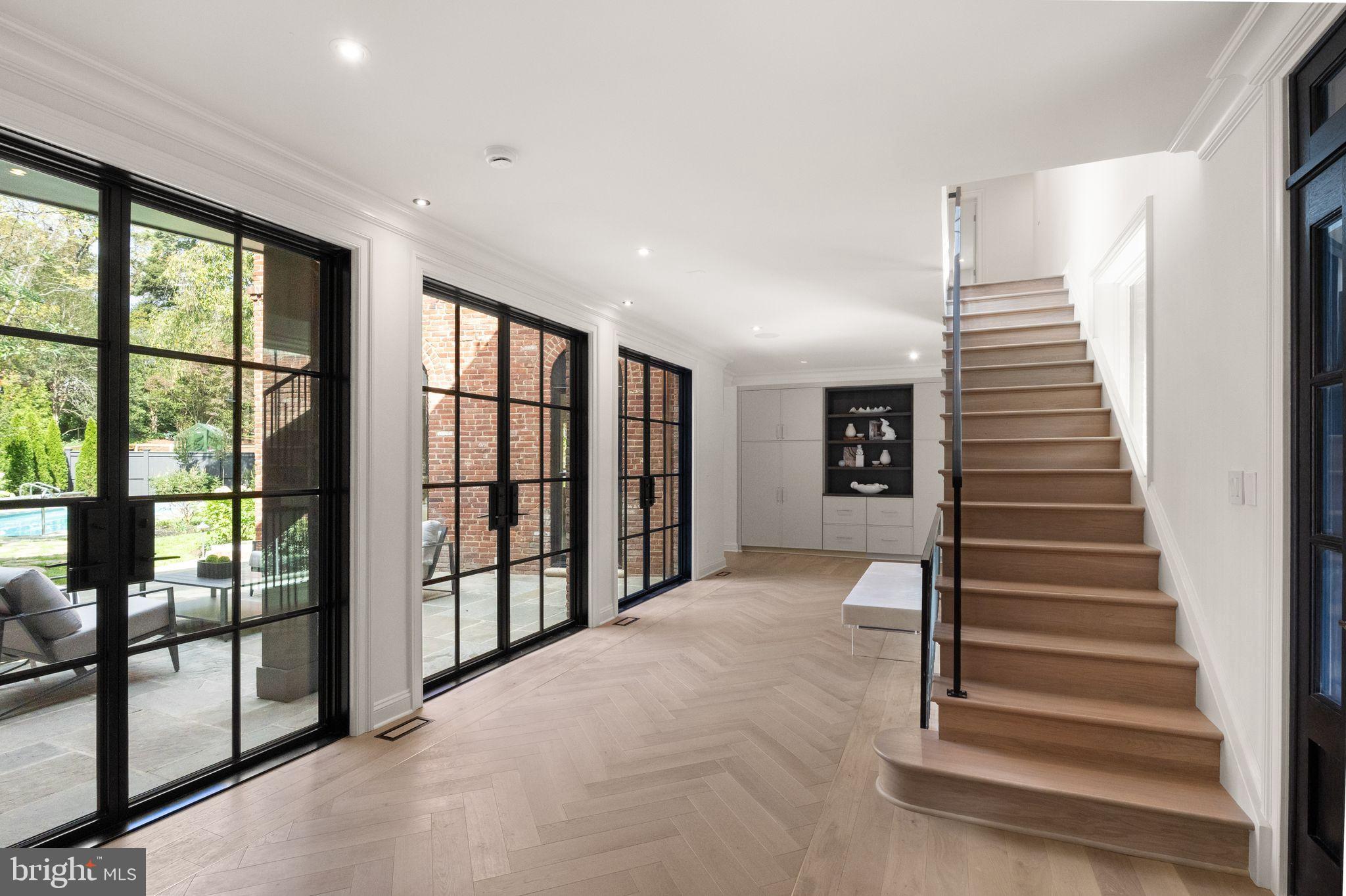 CLEVELAND PARK - Residential