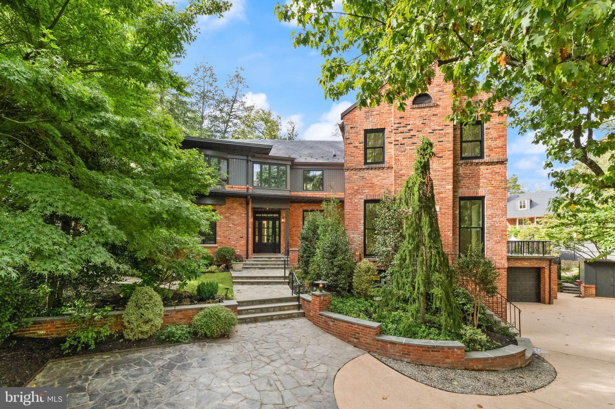 CLEVELAND PARK - Residential