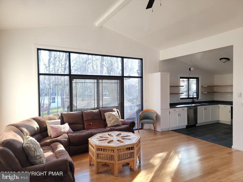 POCONO COUNTRY PLACE - Residential