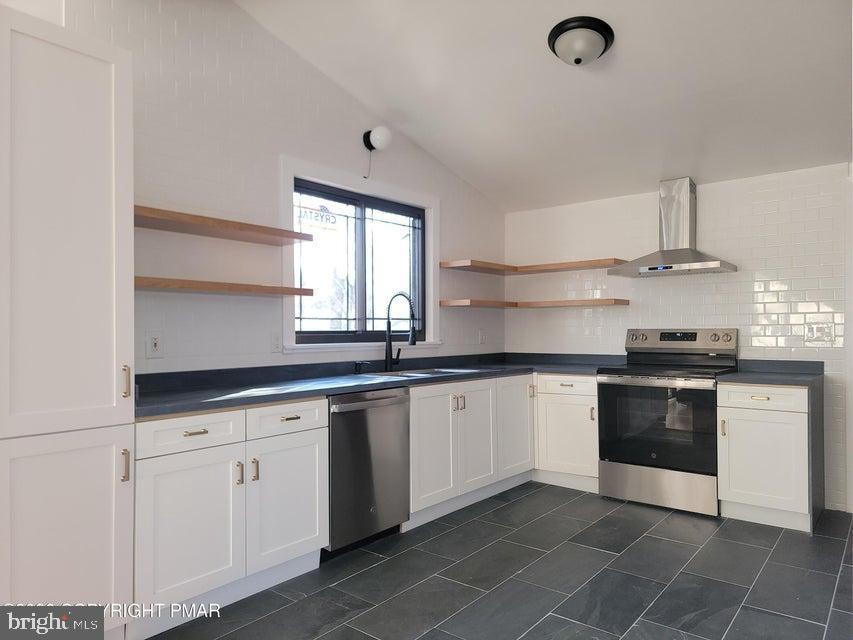 POCONO COUNTRY PLACE - Residential