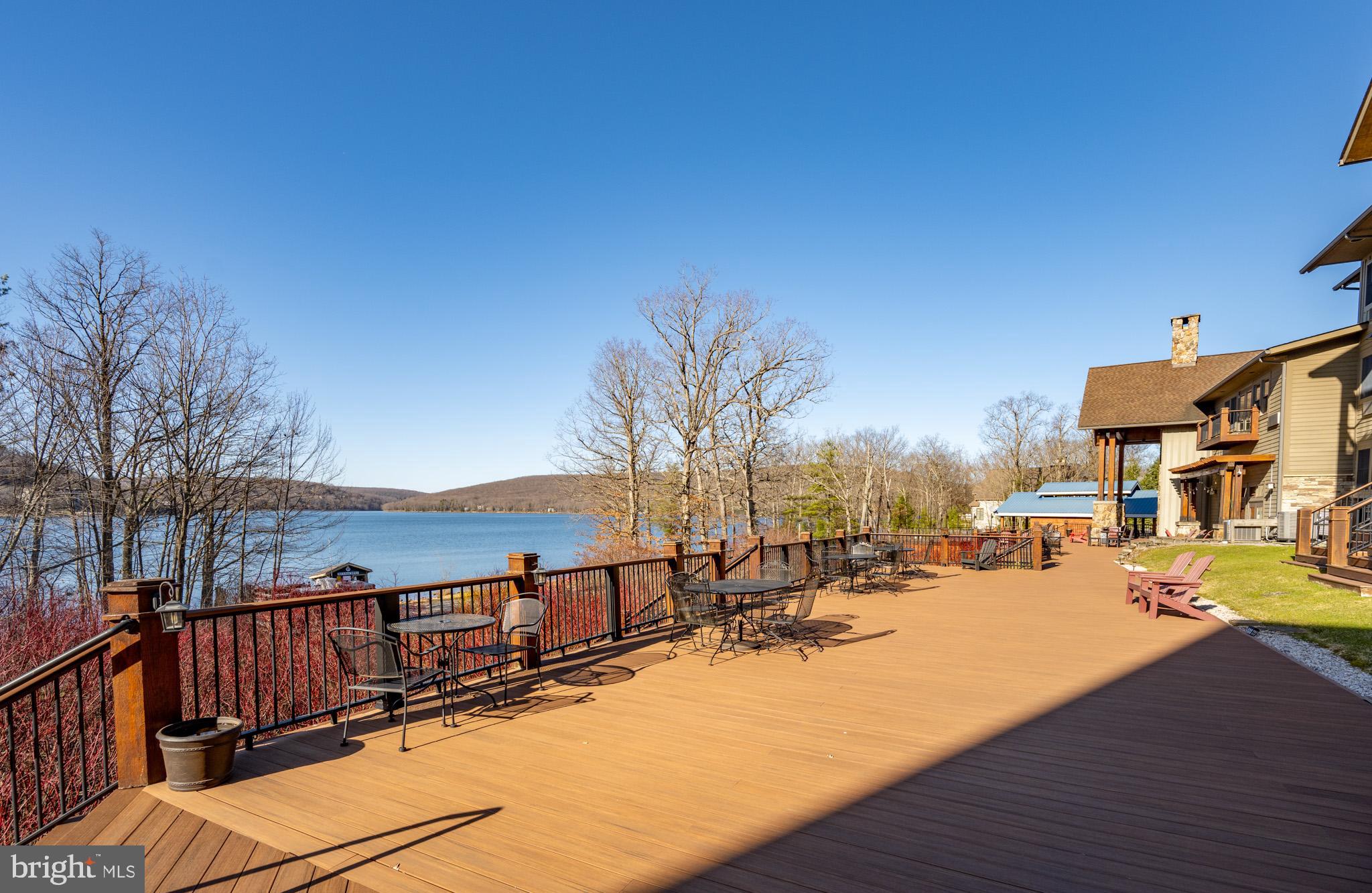 SILVER TREE SUITES - Residential