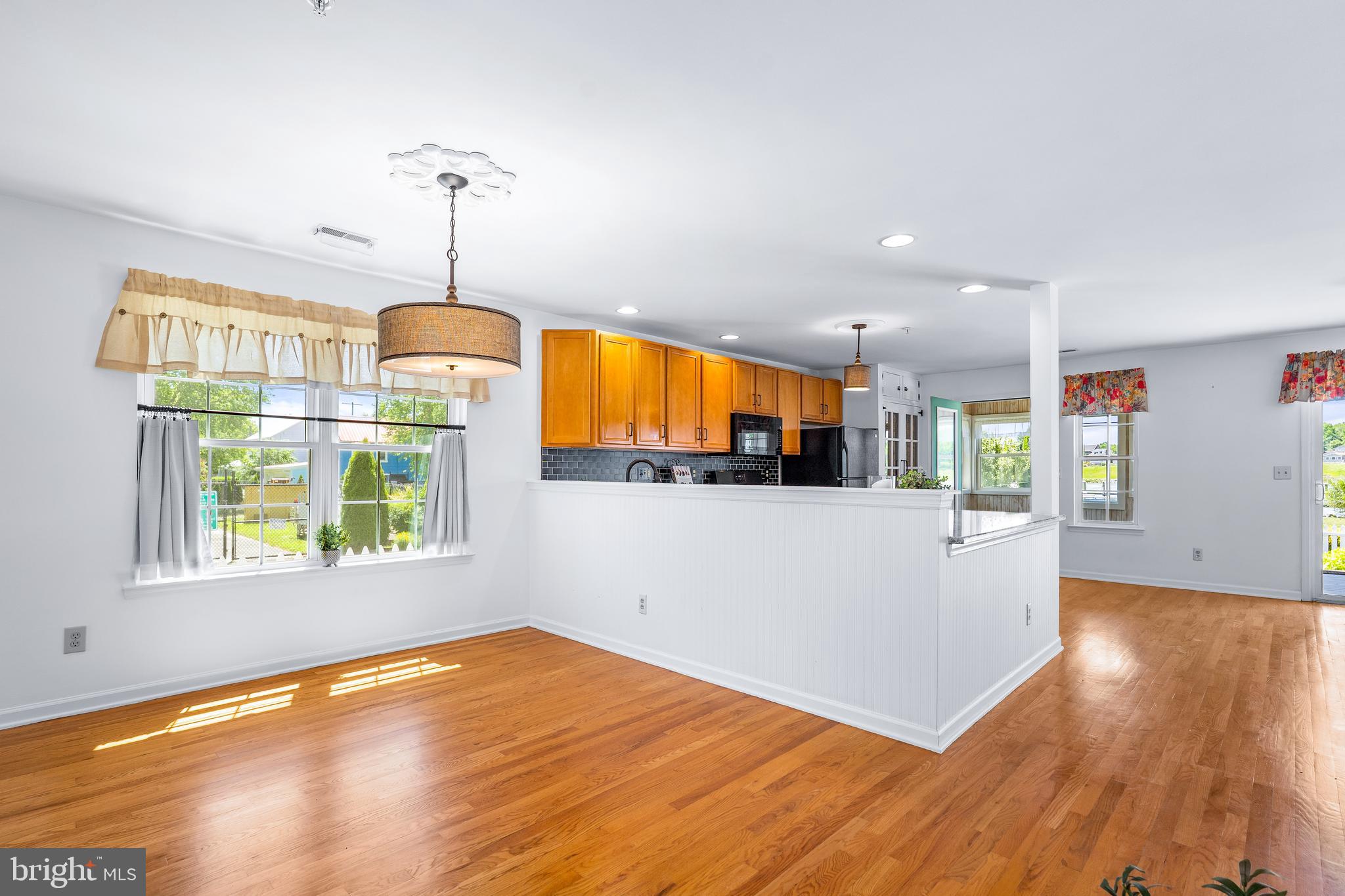 SHIPSIDE - Residential