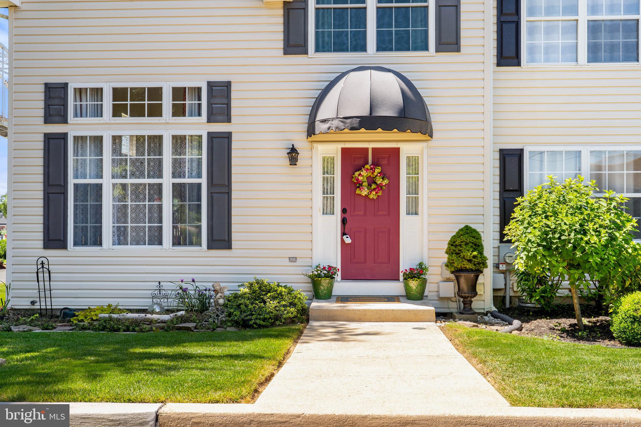 SHIPSIDE - Residential