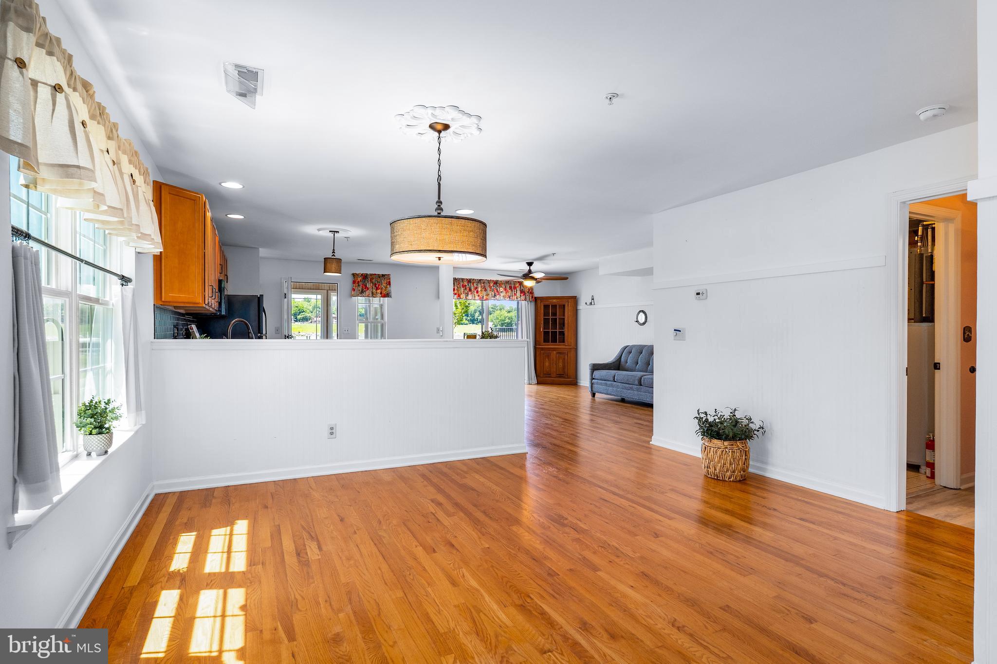 SHIPSIDE - Residential