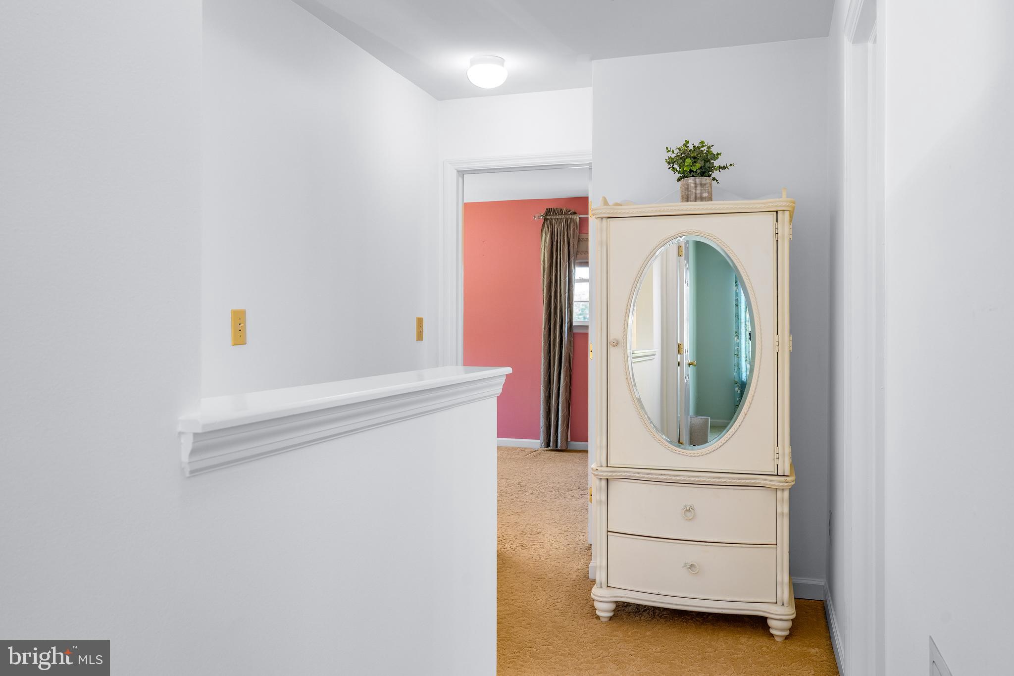 SHIPSIDE - Residential