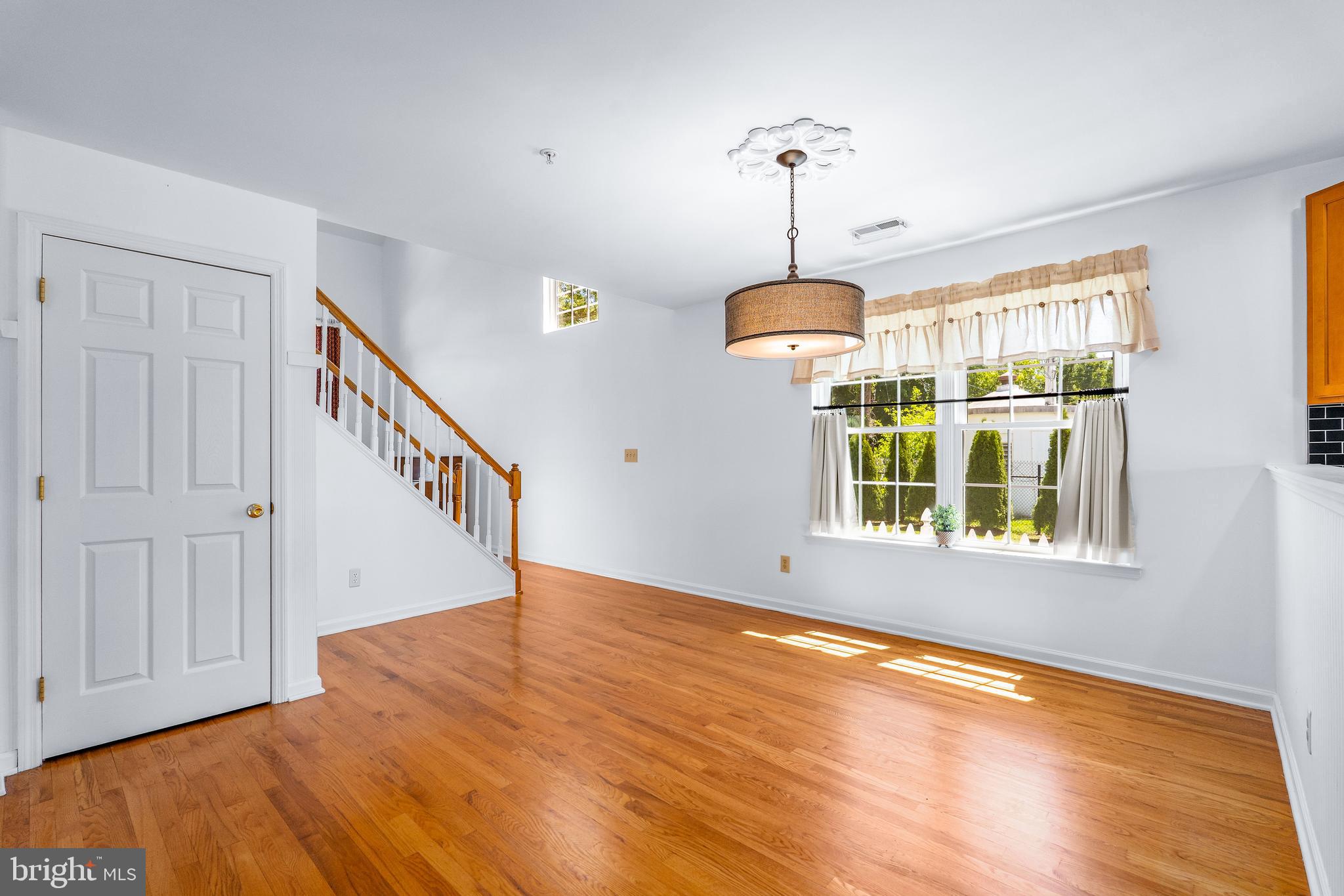 SHIPSIDE - Residential