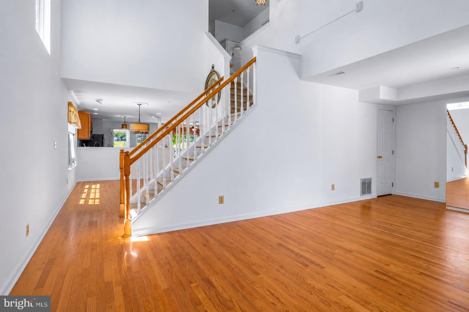 SHIPSIDE - Residential