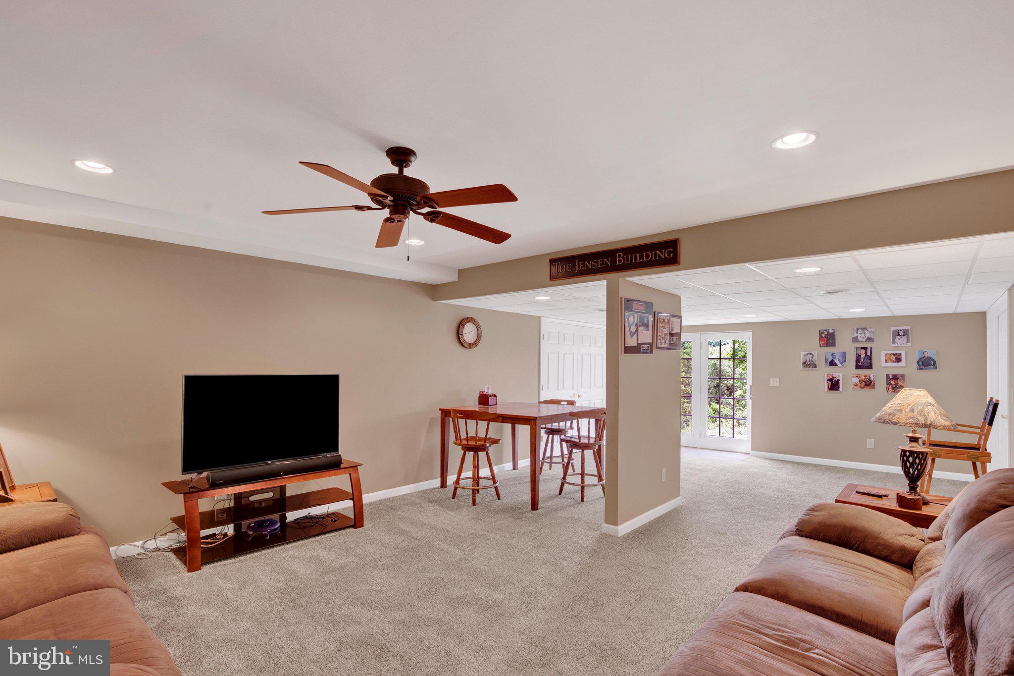 FOREST LAKES - Residential