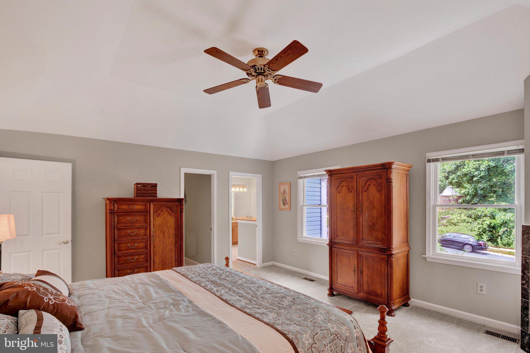 FOREST LAKES - Residential