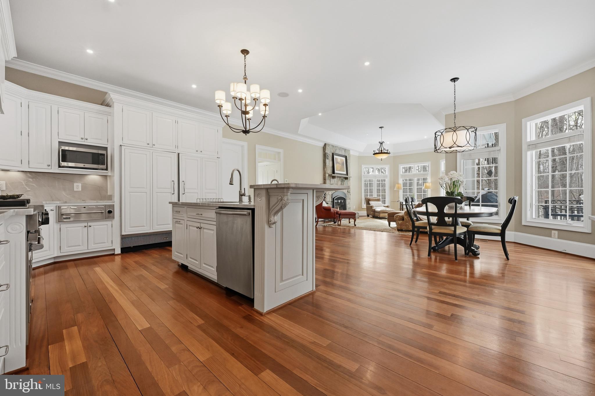 SOUTH RIVER COLONY - Residential
