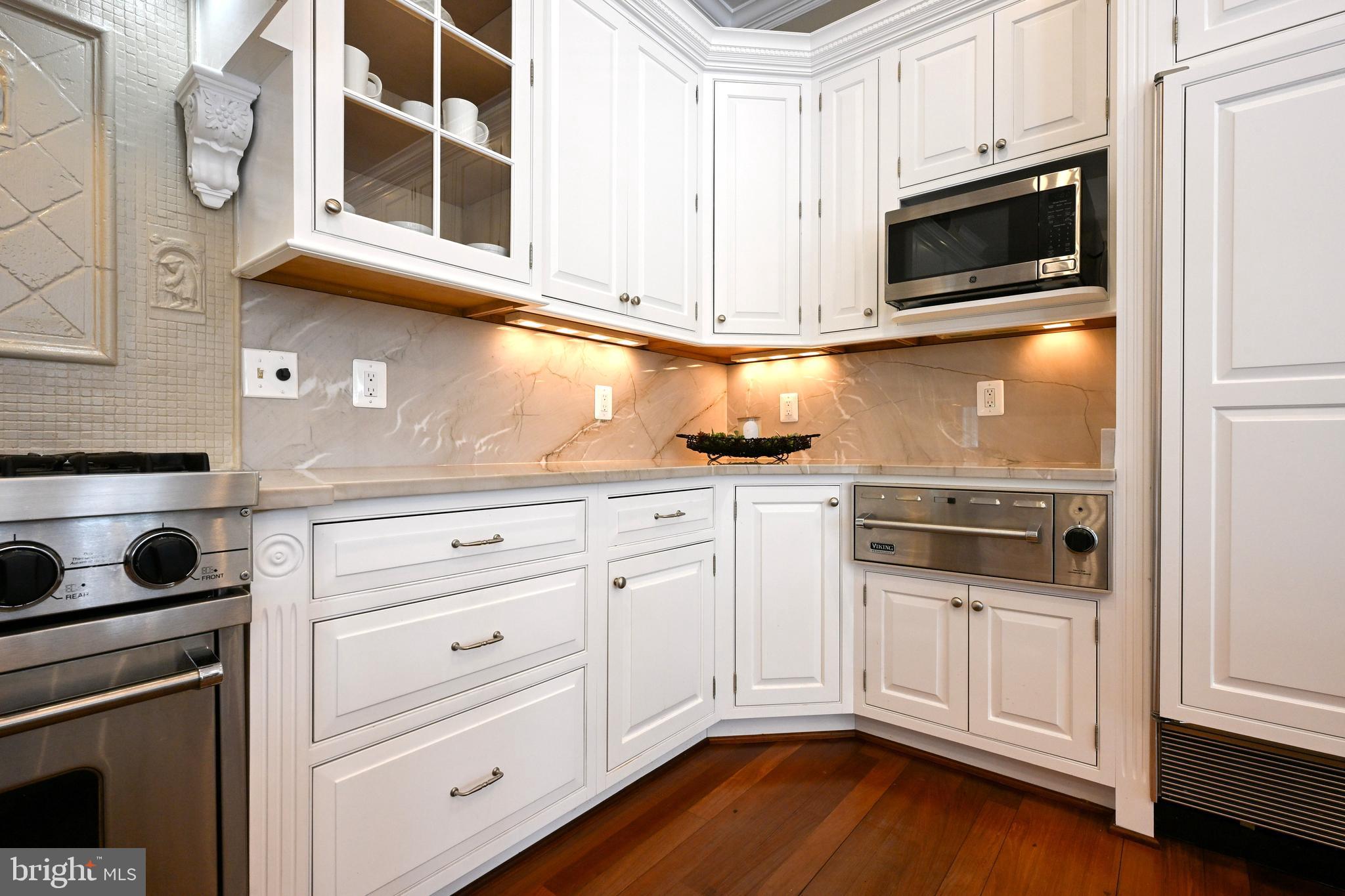 SOUTH RIVER COLONY - Residential