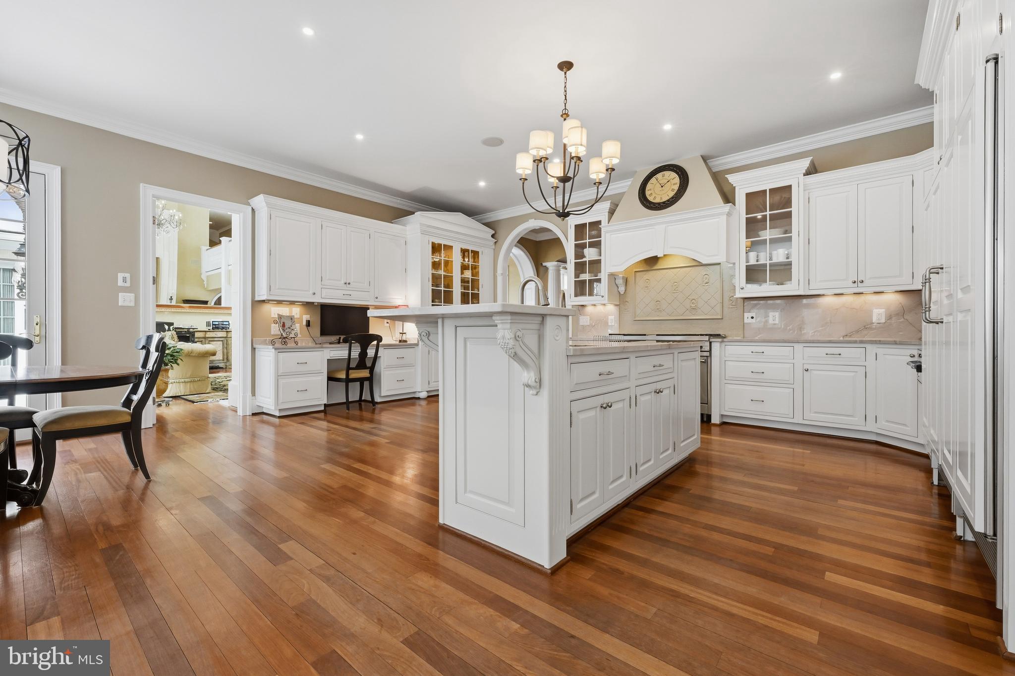 SOUTH RIVER COLONY - Residential