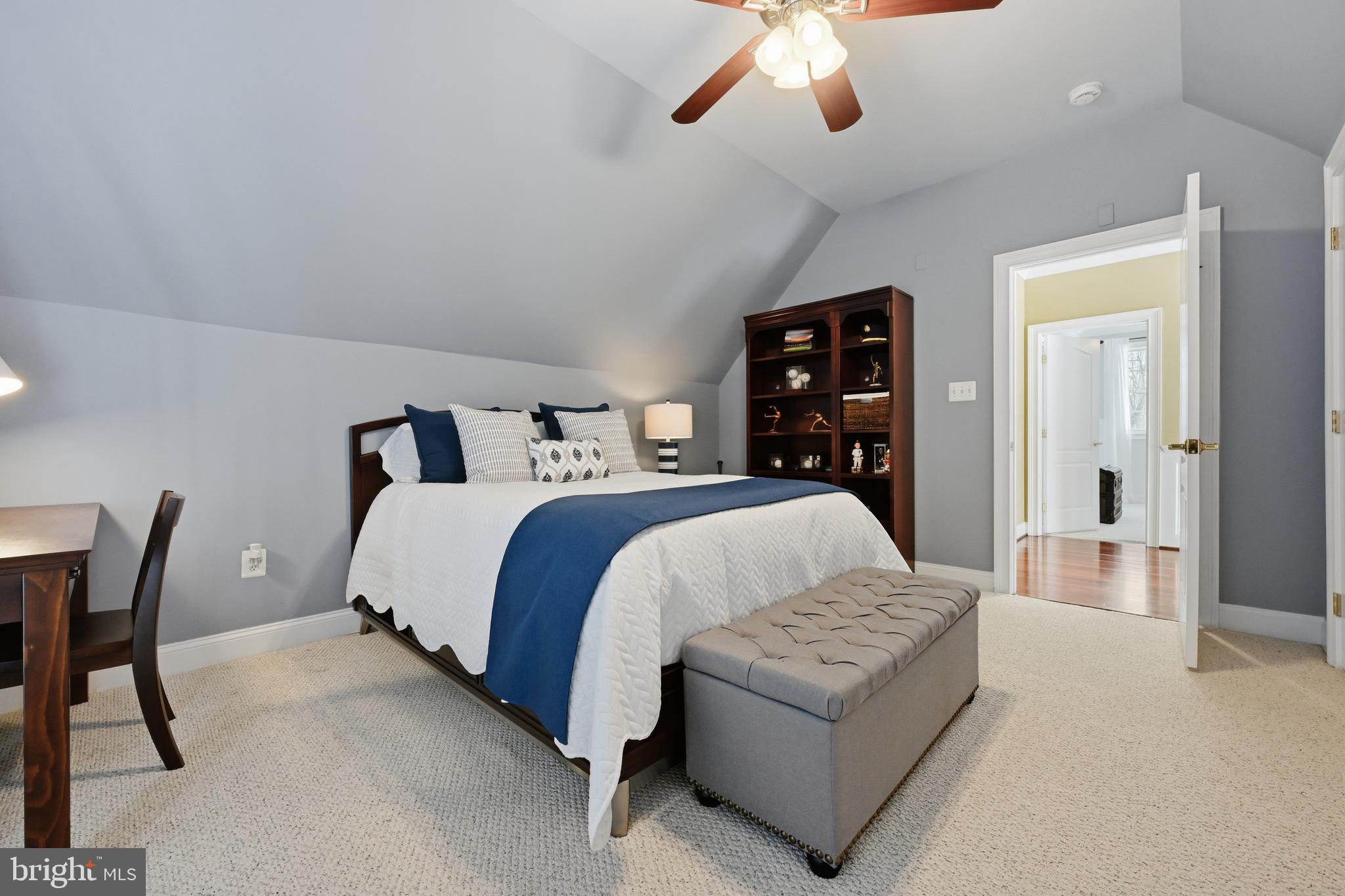 SOUTH RIVER COLONY - Residential