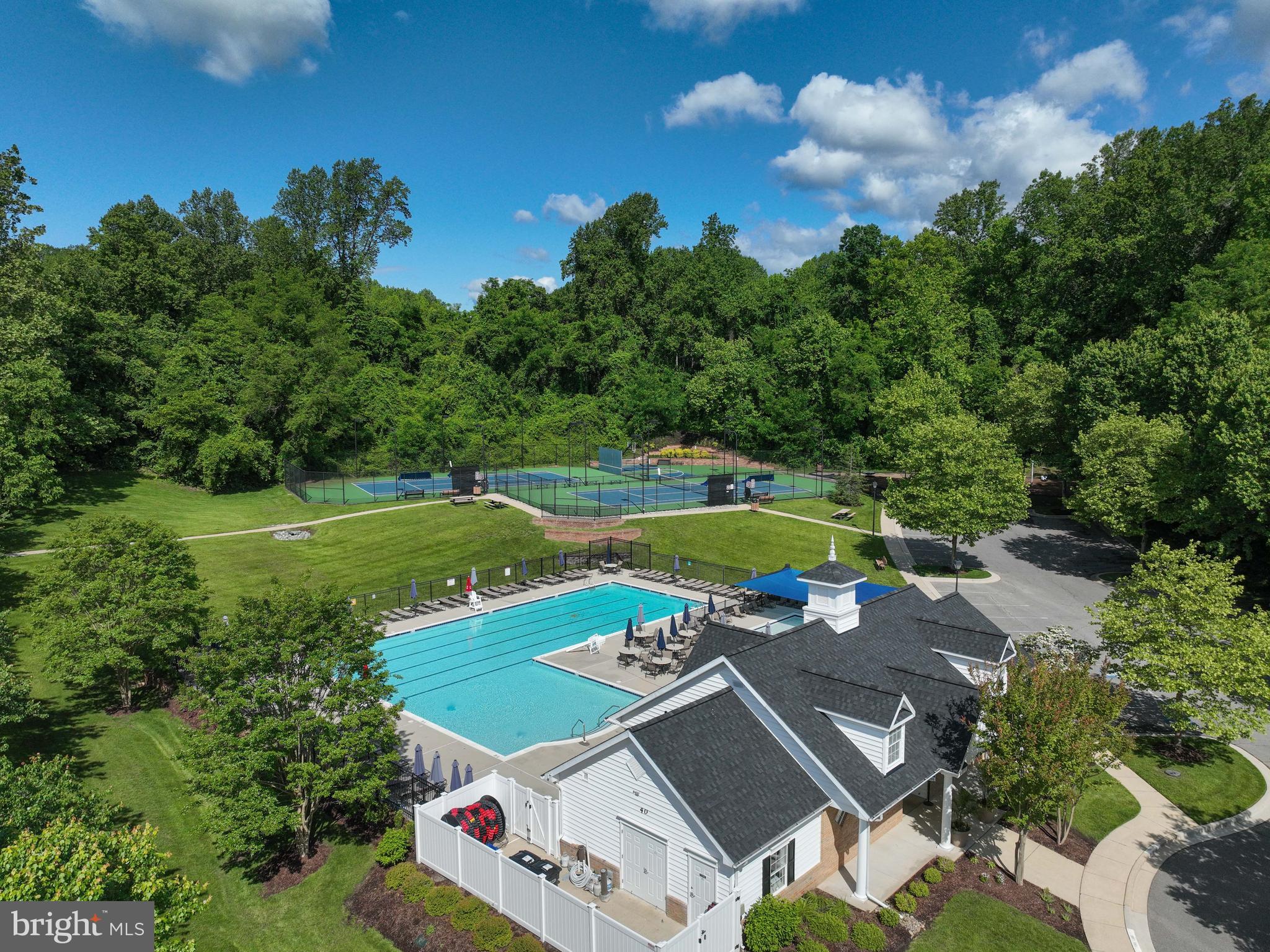 SOUTH RIVER COLONY - Residential