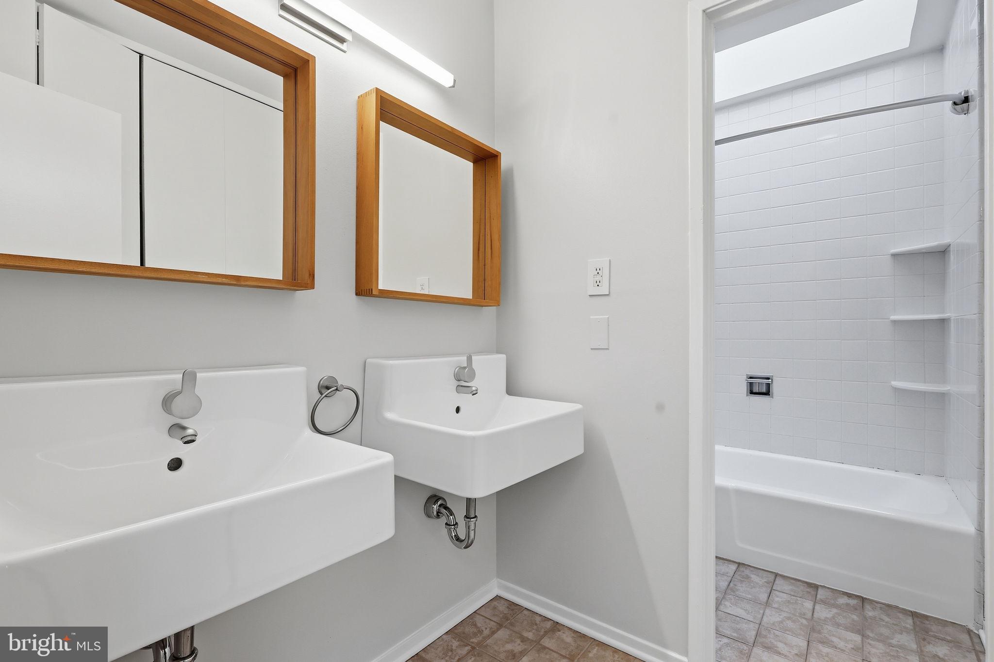 HICKORY CLUSTER - Residential