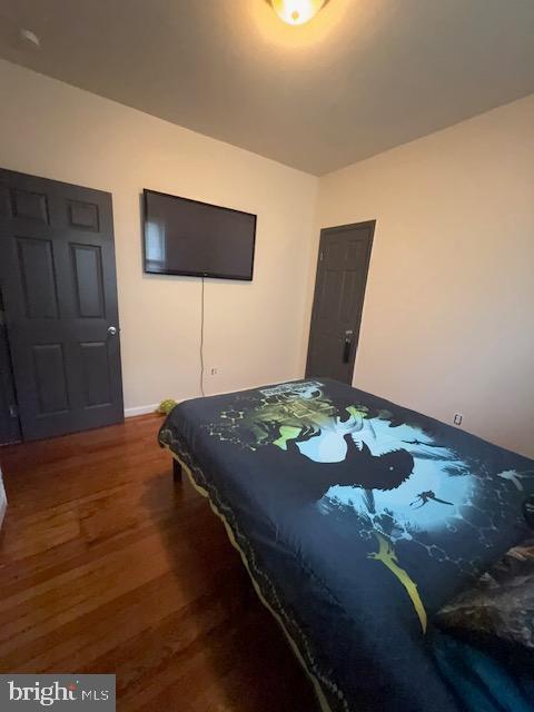 ELMHURST - Residential