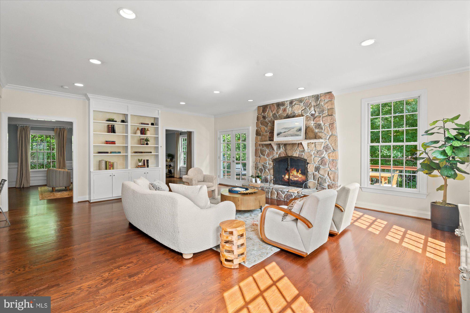 JEFFERSON PARK - Residential