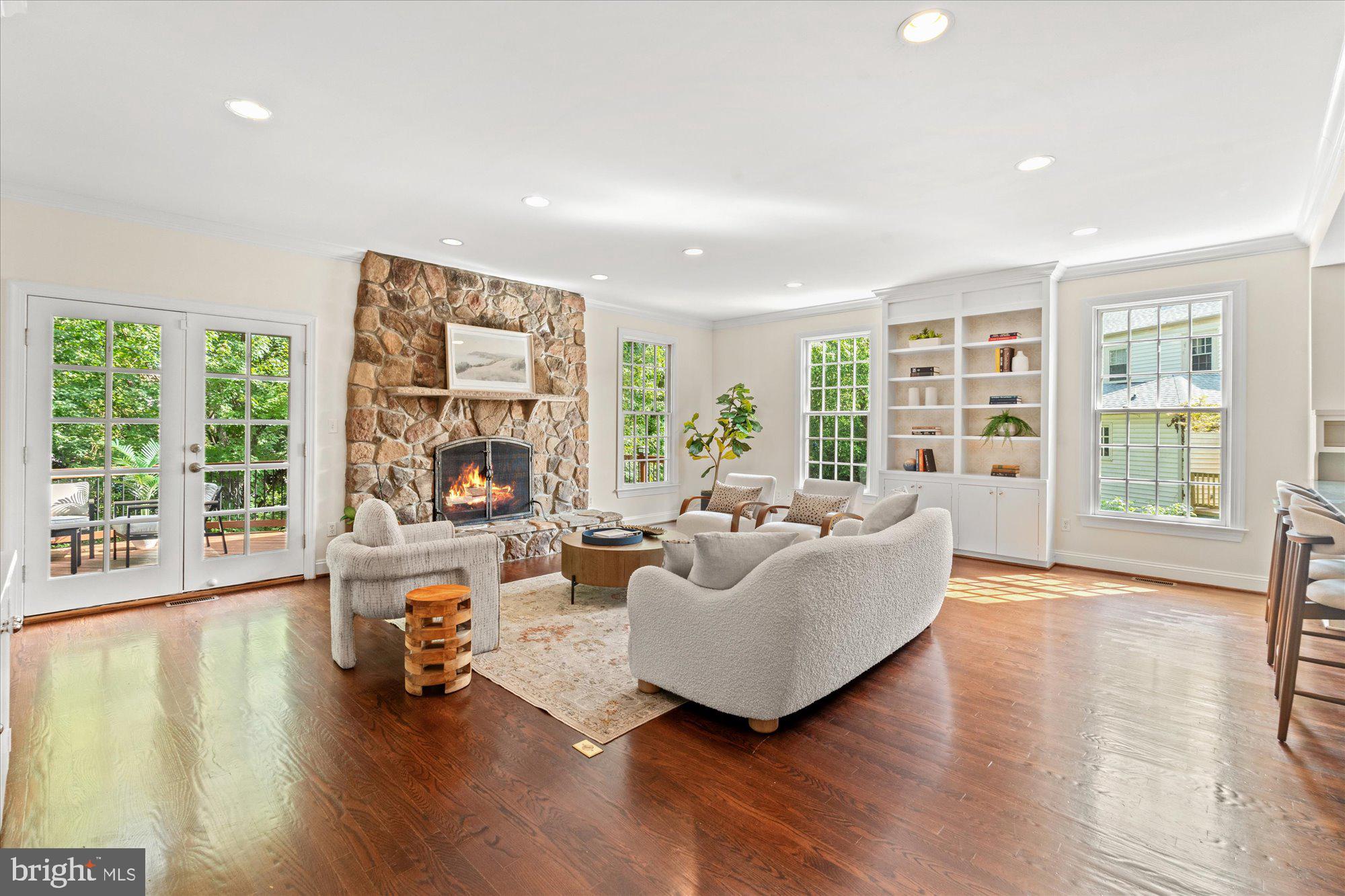 JEFFERSON PARK - Residential