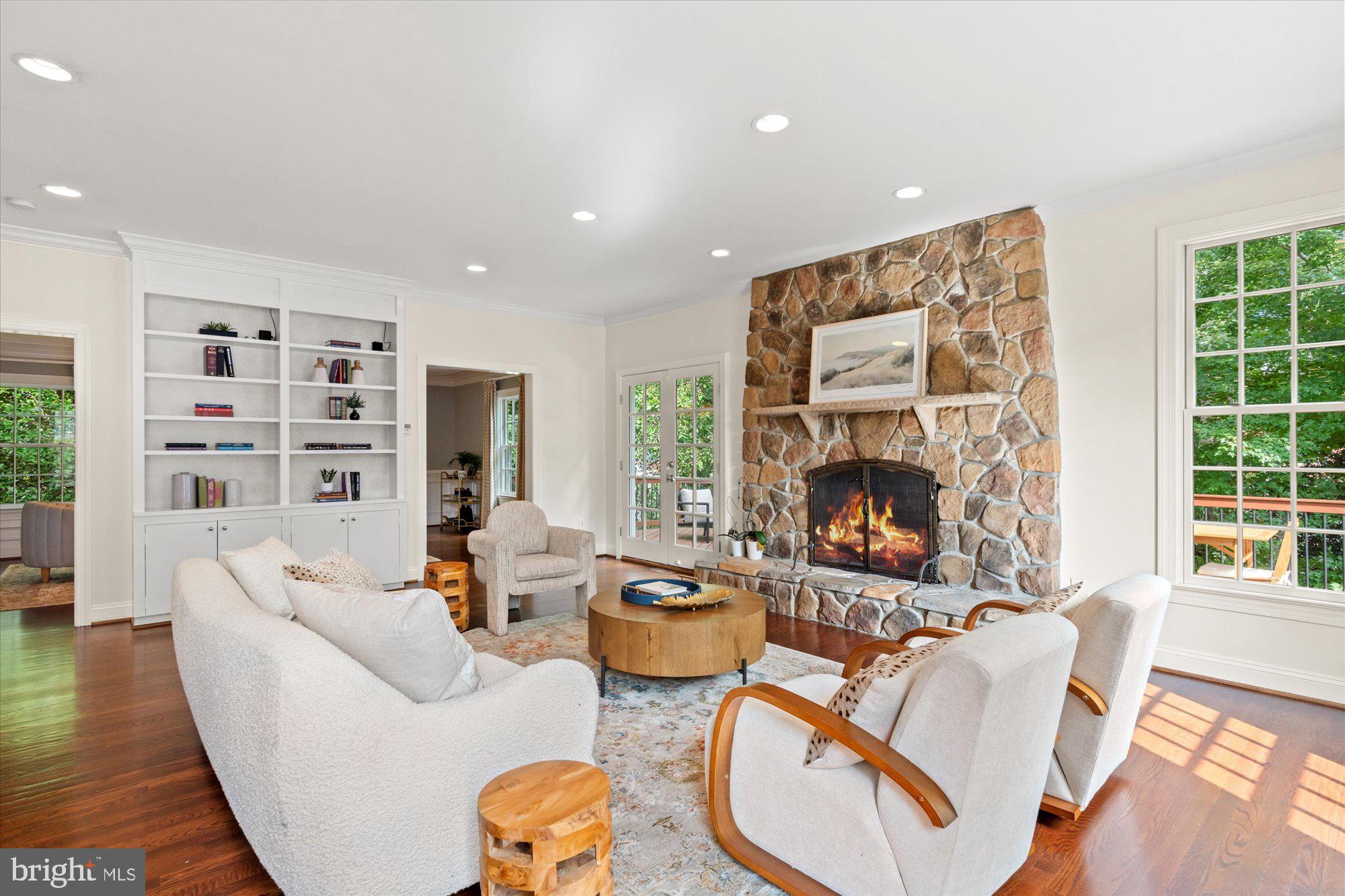 JEFFERSON PARK - Residential