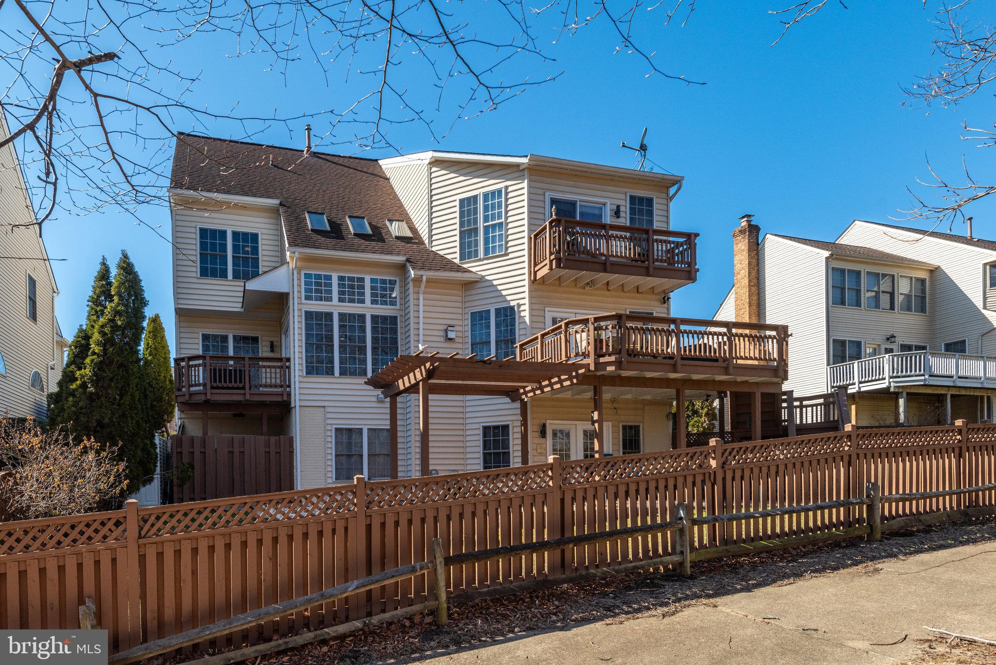 BELMONT BAY - Residential