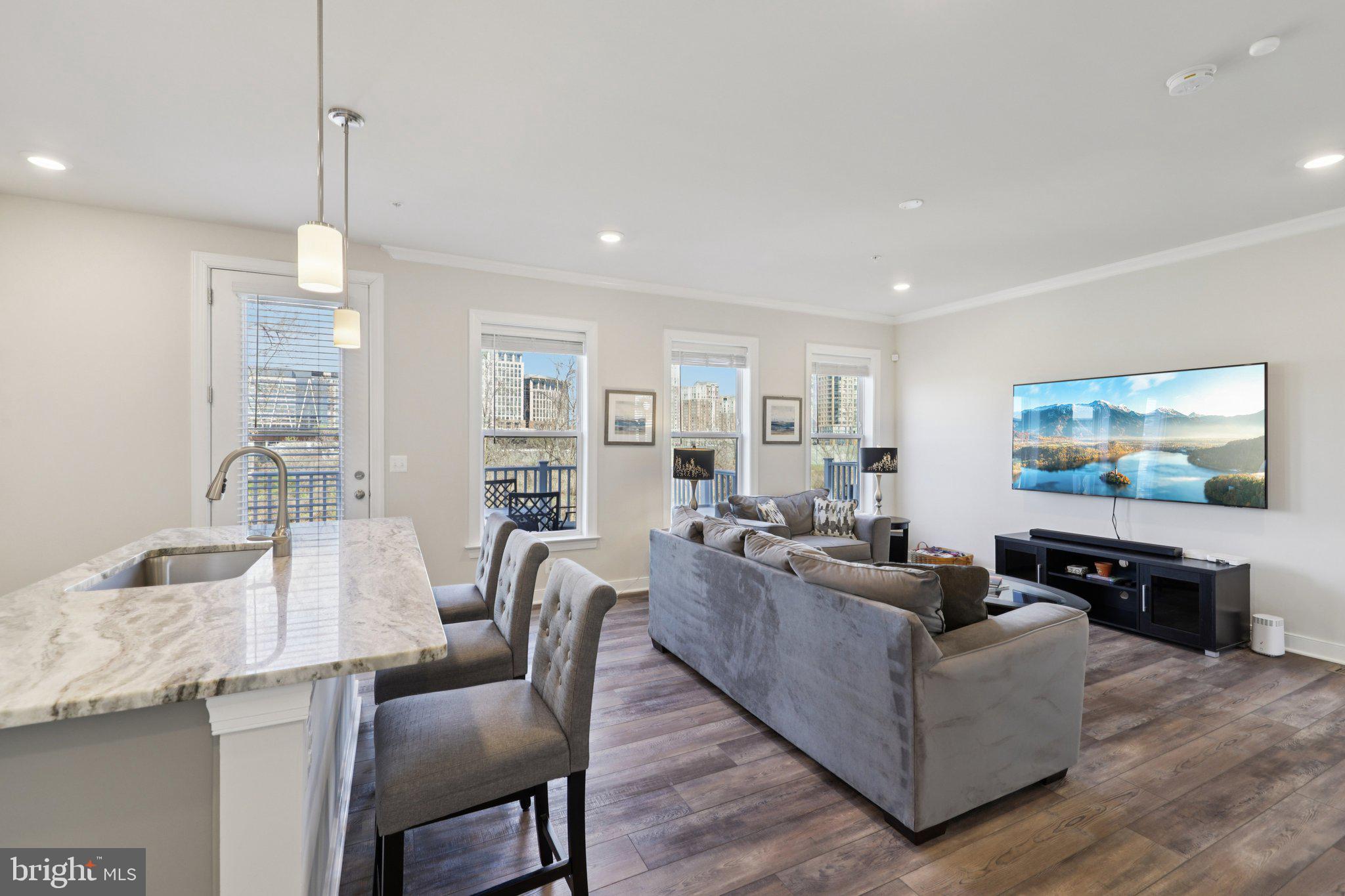 HUNTINGTON CROSSING - Residential