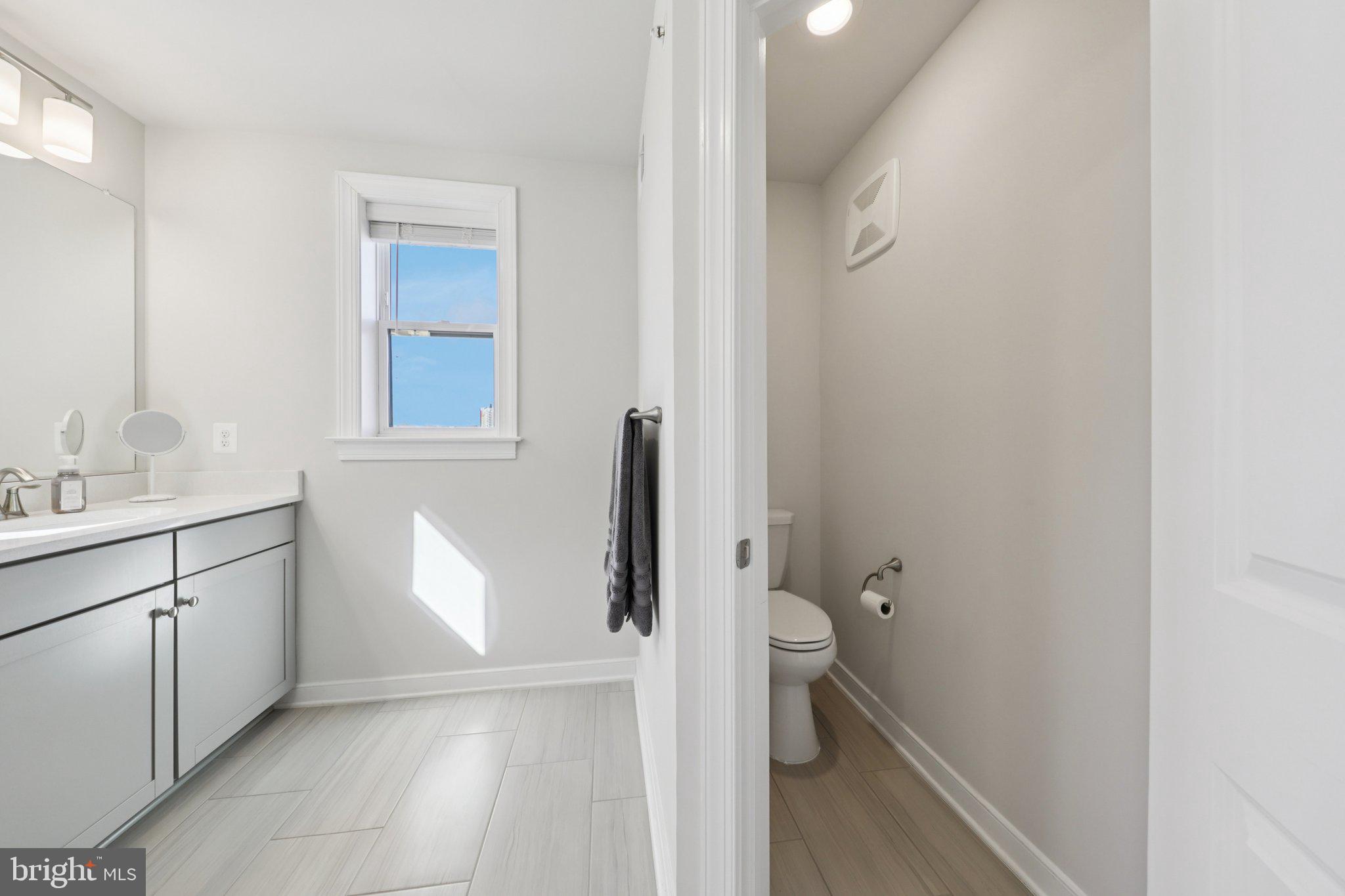 HUNTINGTON CROSSING - Residential