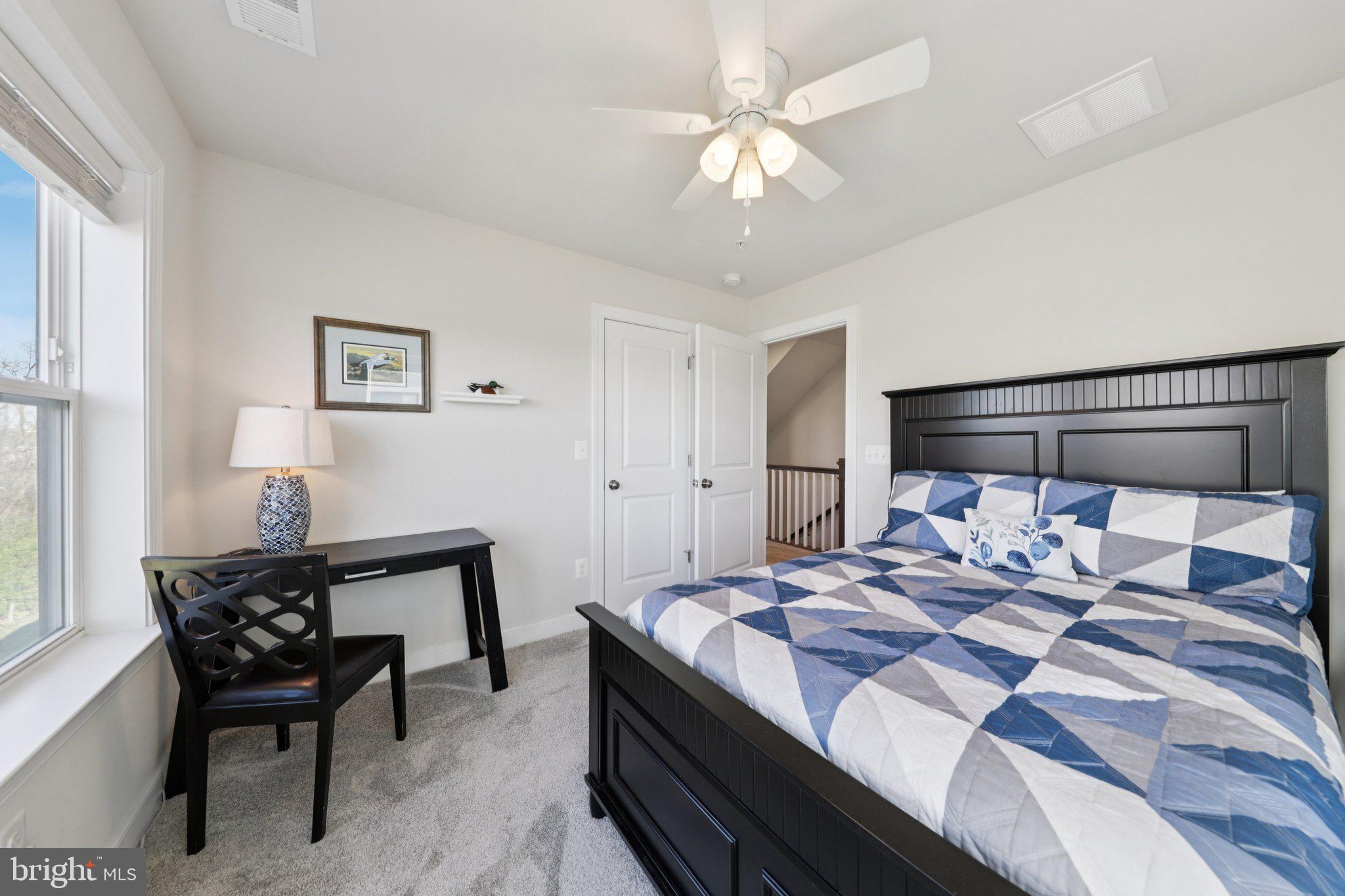 HUNTINGTON CROSSING - Residential