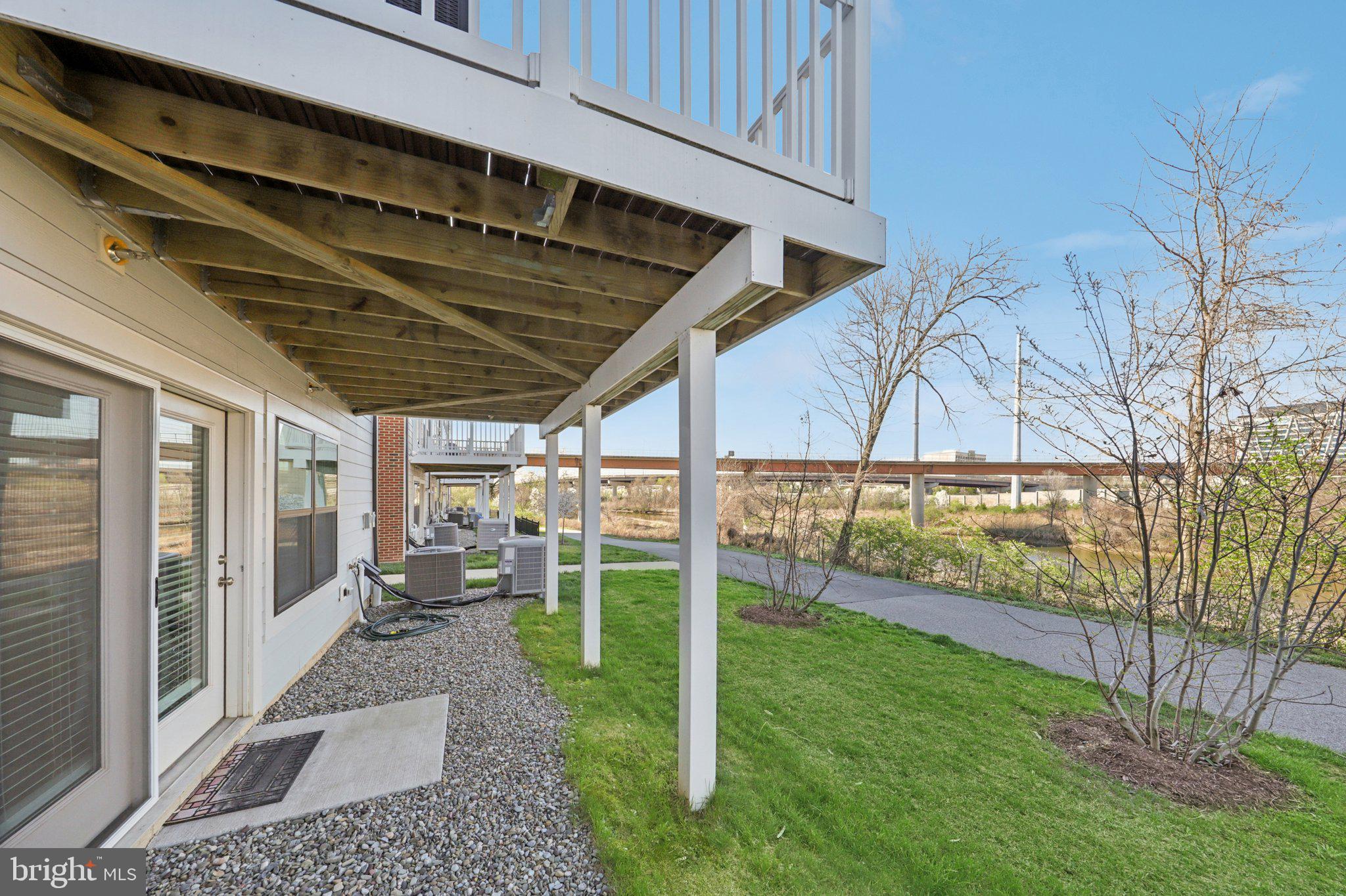 HUNTINGTON CROSSING - Residential