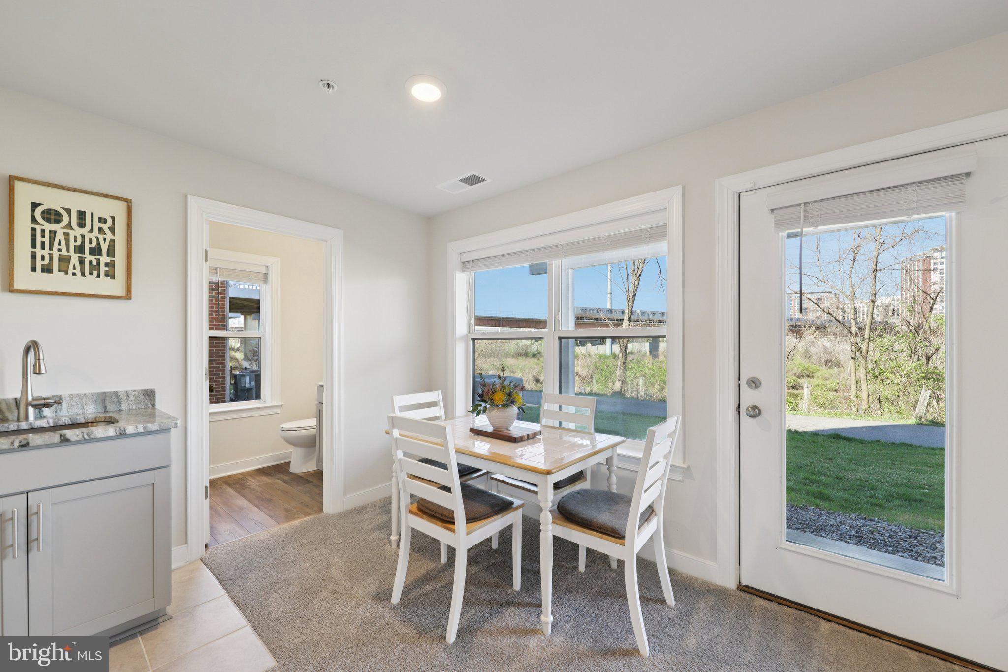 HUNTINGTON CROSSING - Residential