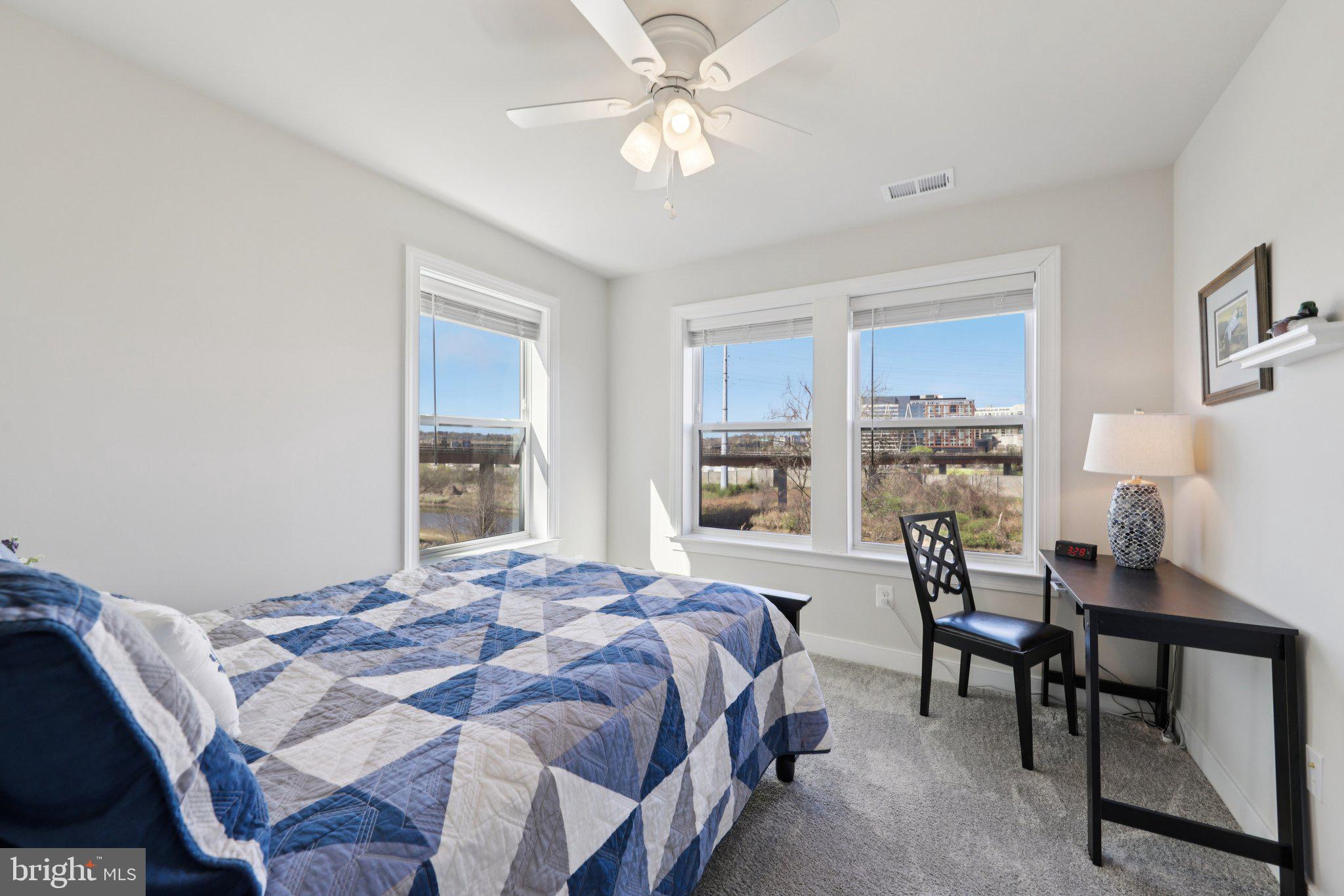 HUNTINGTON CROSSING - Residential