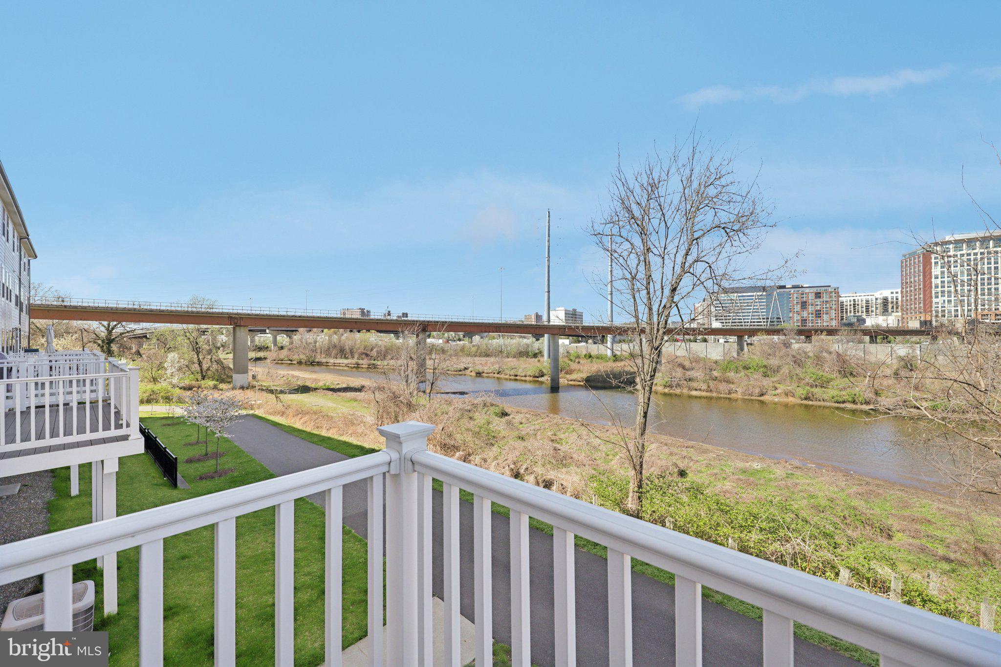 HUNTINGTON CROSSING - Residential