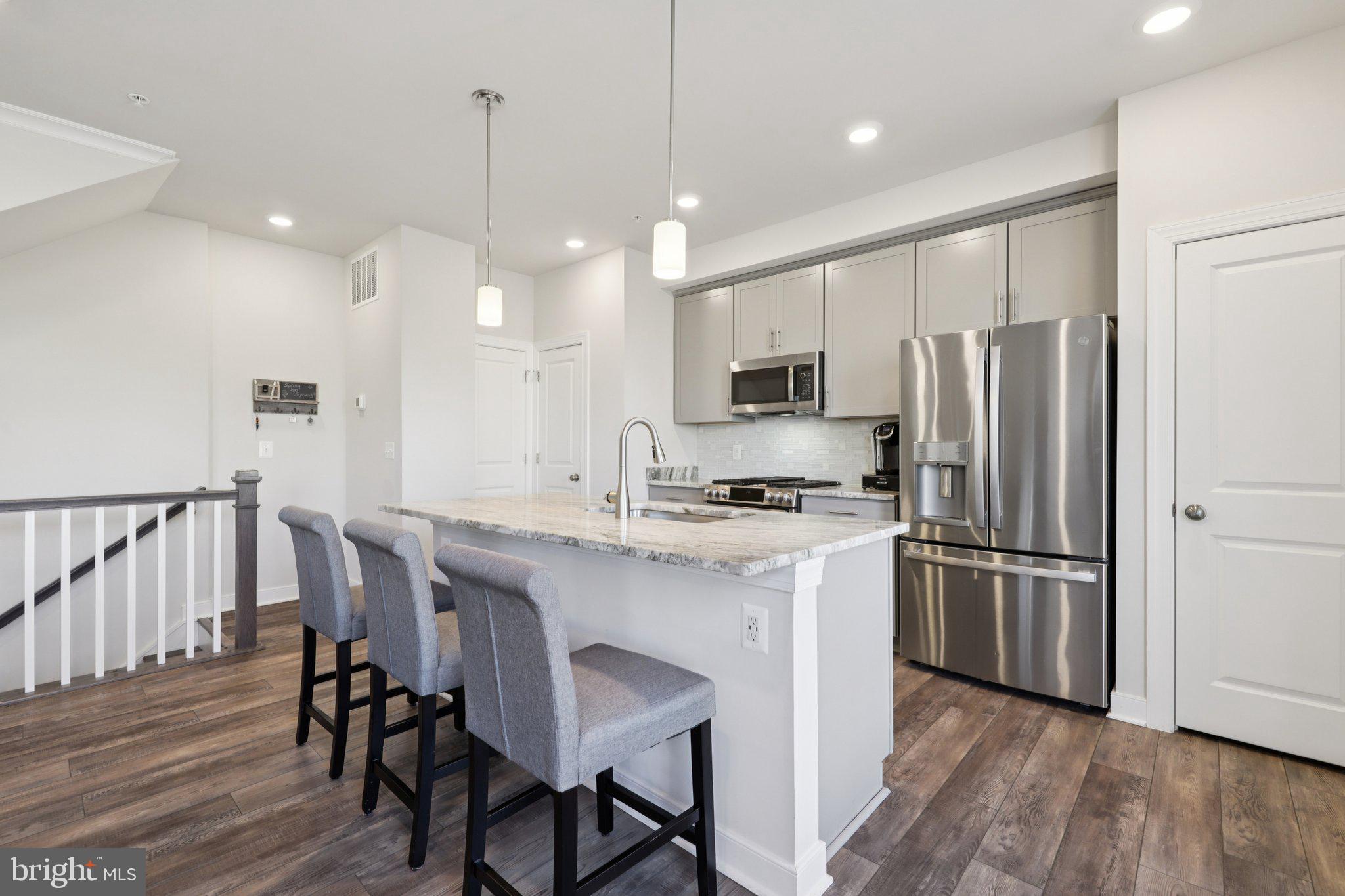 HUNTINGTON CROSSING - Residential