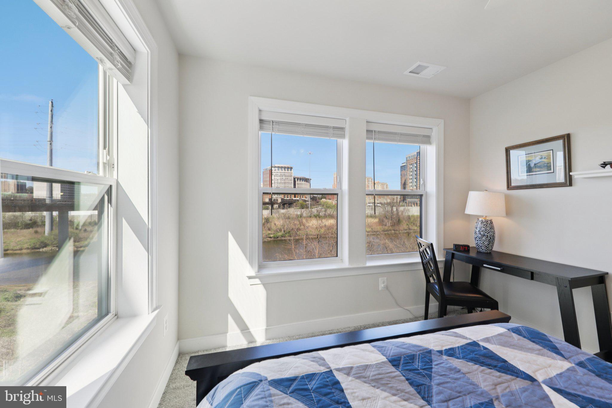 HUNTINGTON CROSSING - Residential