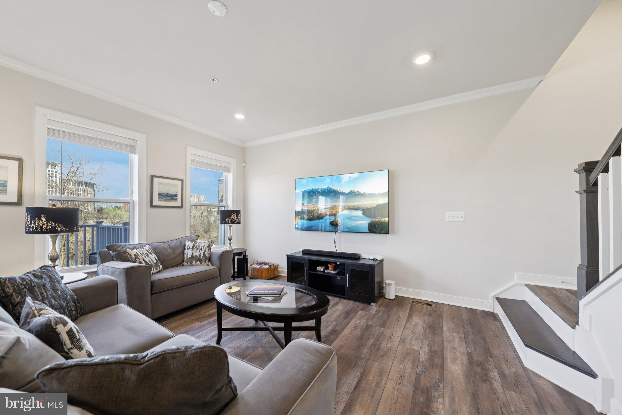 HUNTINGTON CROSSING - Residential