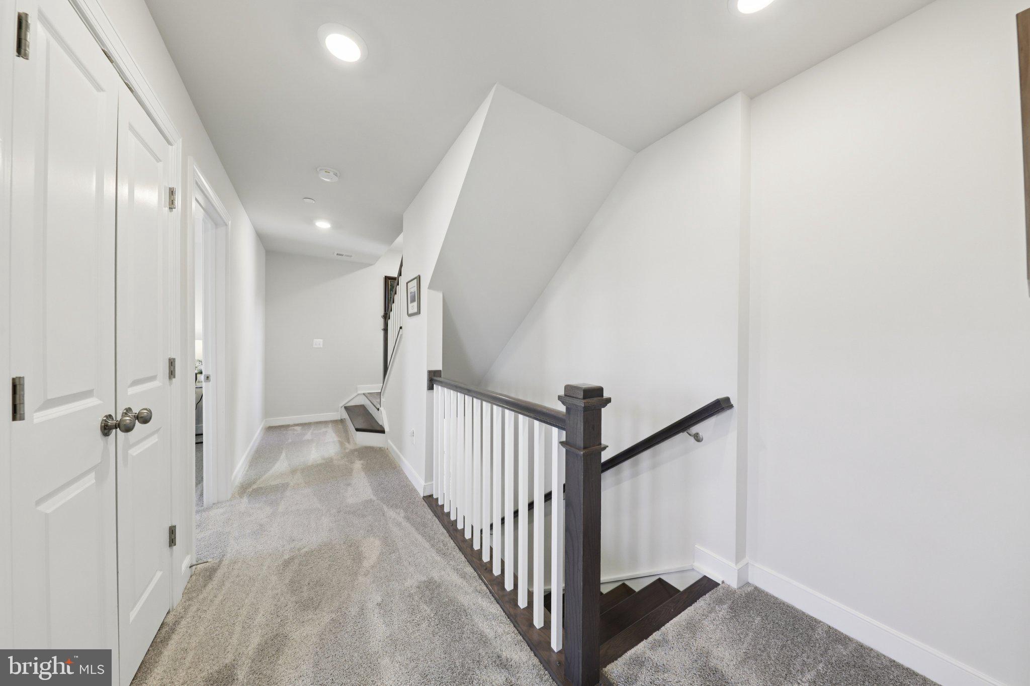 HUNTINGTON CROSSING - Residential
