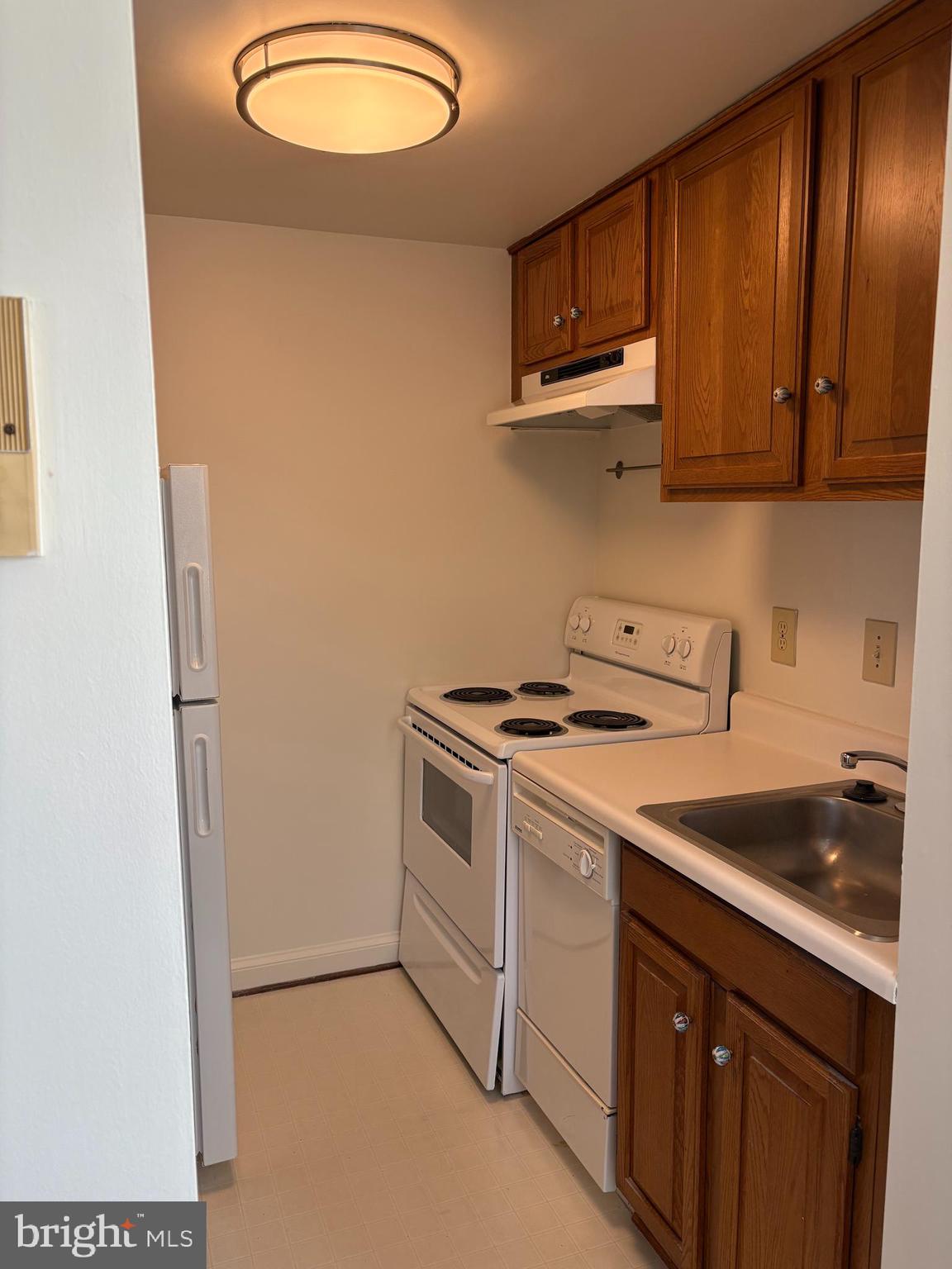 POTOMAC SHORES - Residential Lease
