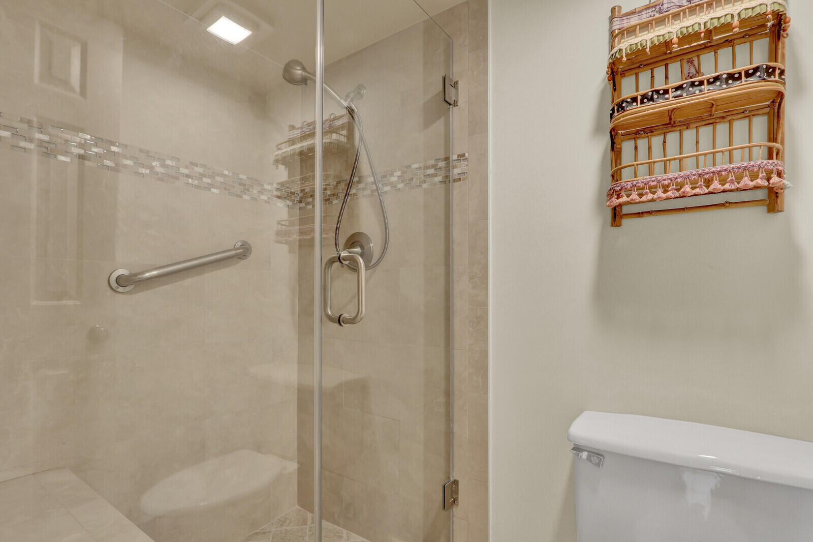 WHITEHALL CONDO OF THE LANDS OF THE PRESIDENT - Residential