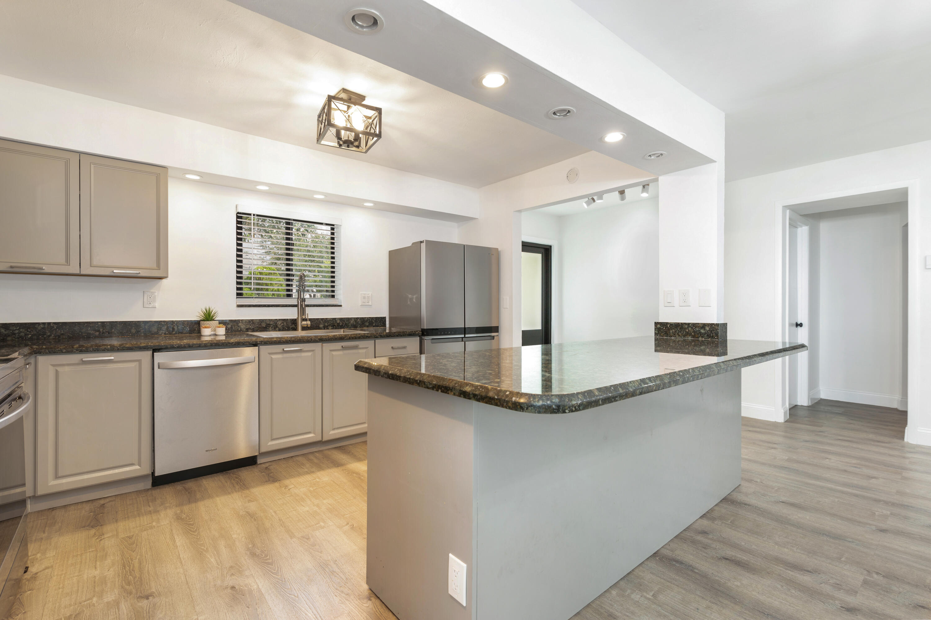 SOUTHRIDGE - Residential