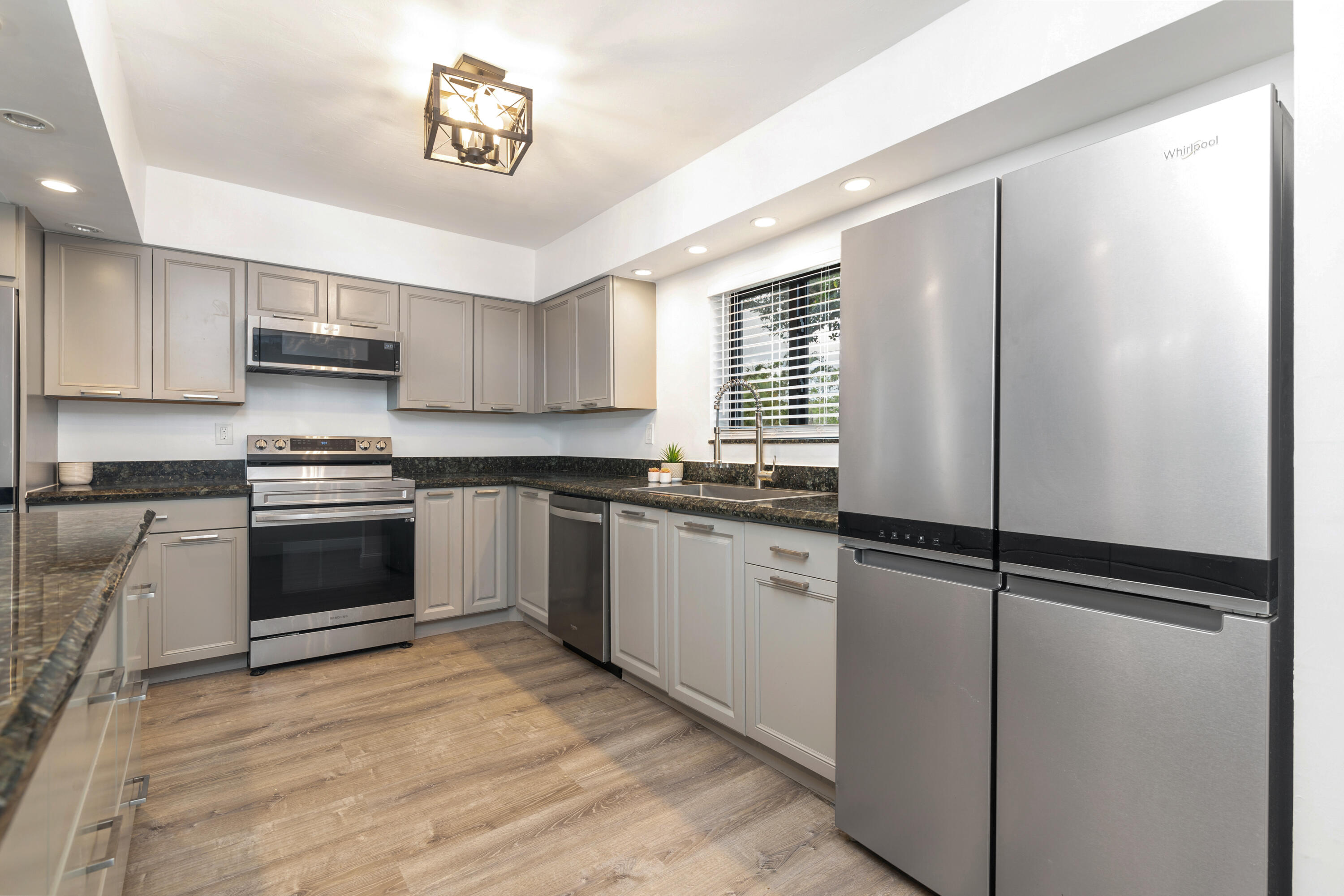 SOUTHRIDGE - Residential