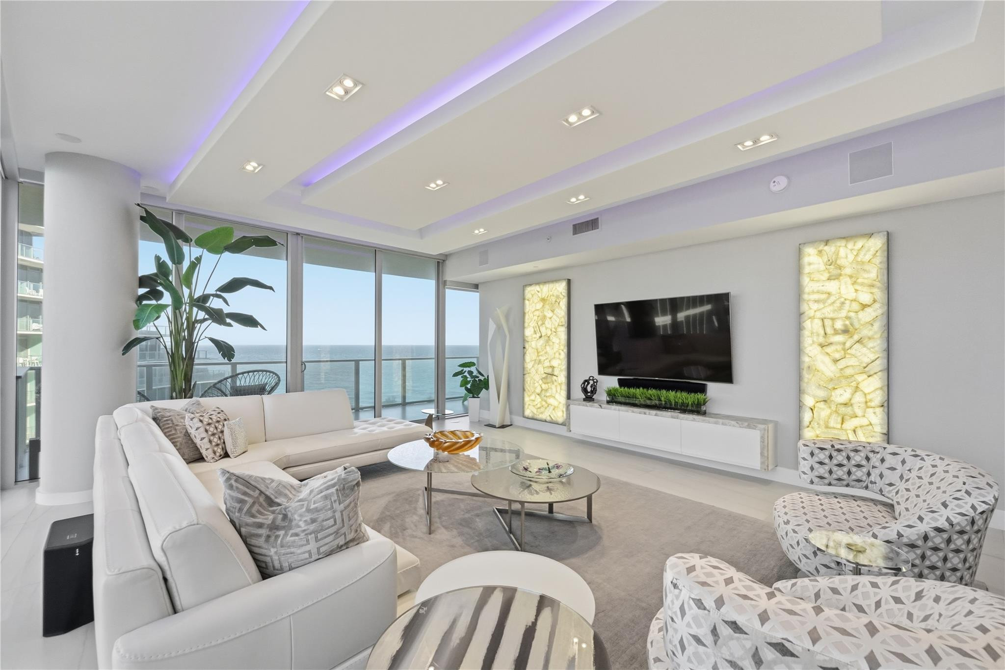 AUBERGE BEACH - Residential