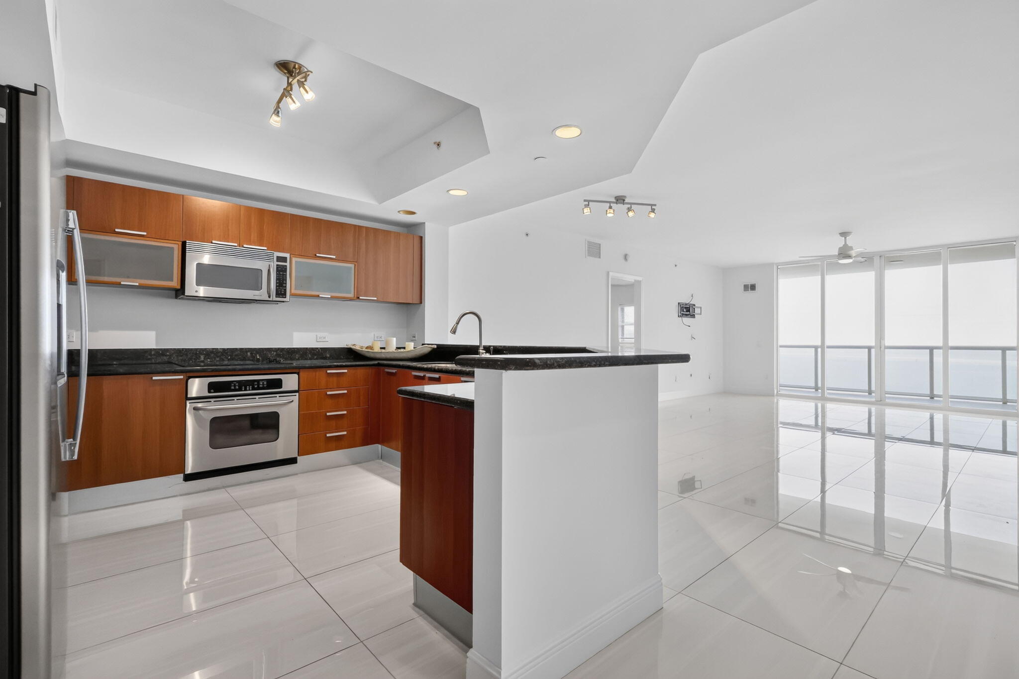 MARINA GRANDE RIVIERA BEACH CONDO - Residential