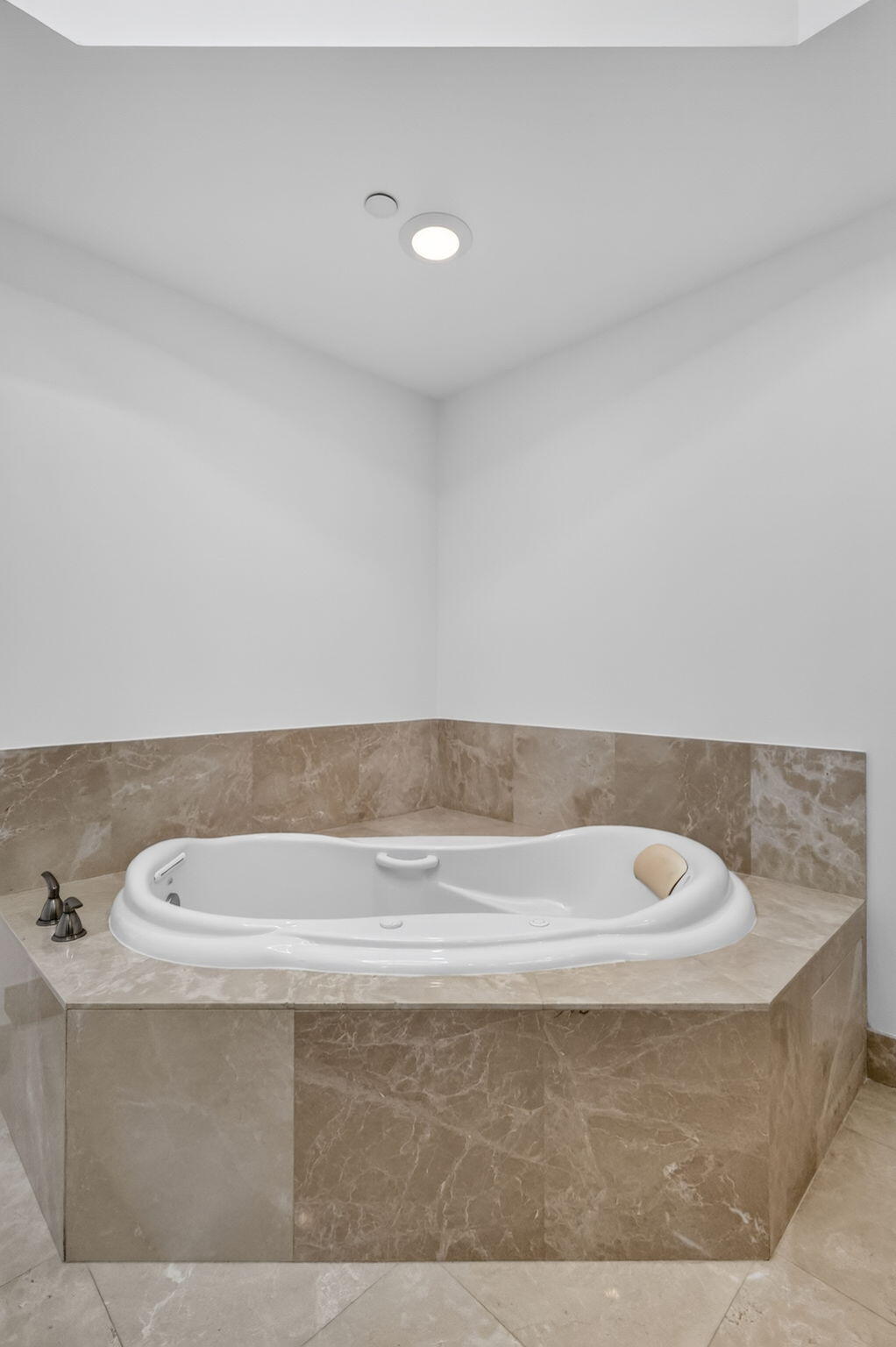 MARINA GRANDE RIVIERA BEACH CONDO - Residential