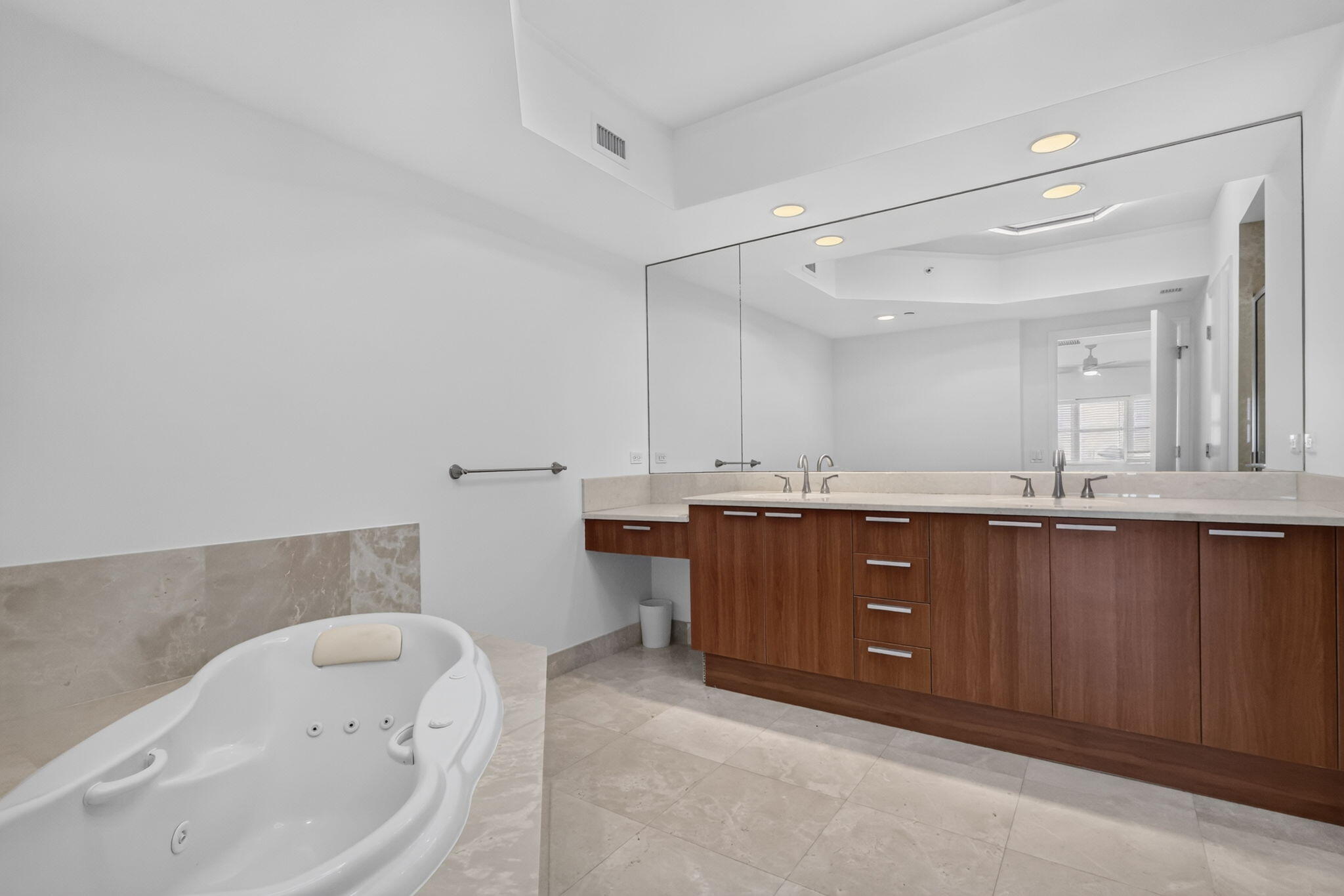 MARINA GRANDE RIVIERA BEACH CONDO - Residential