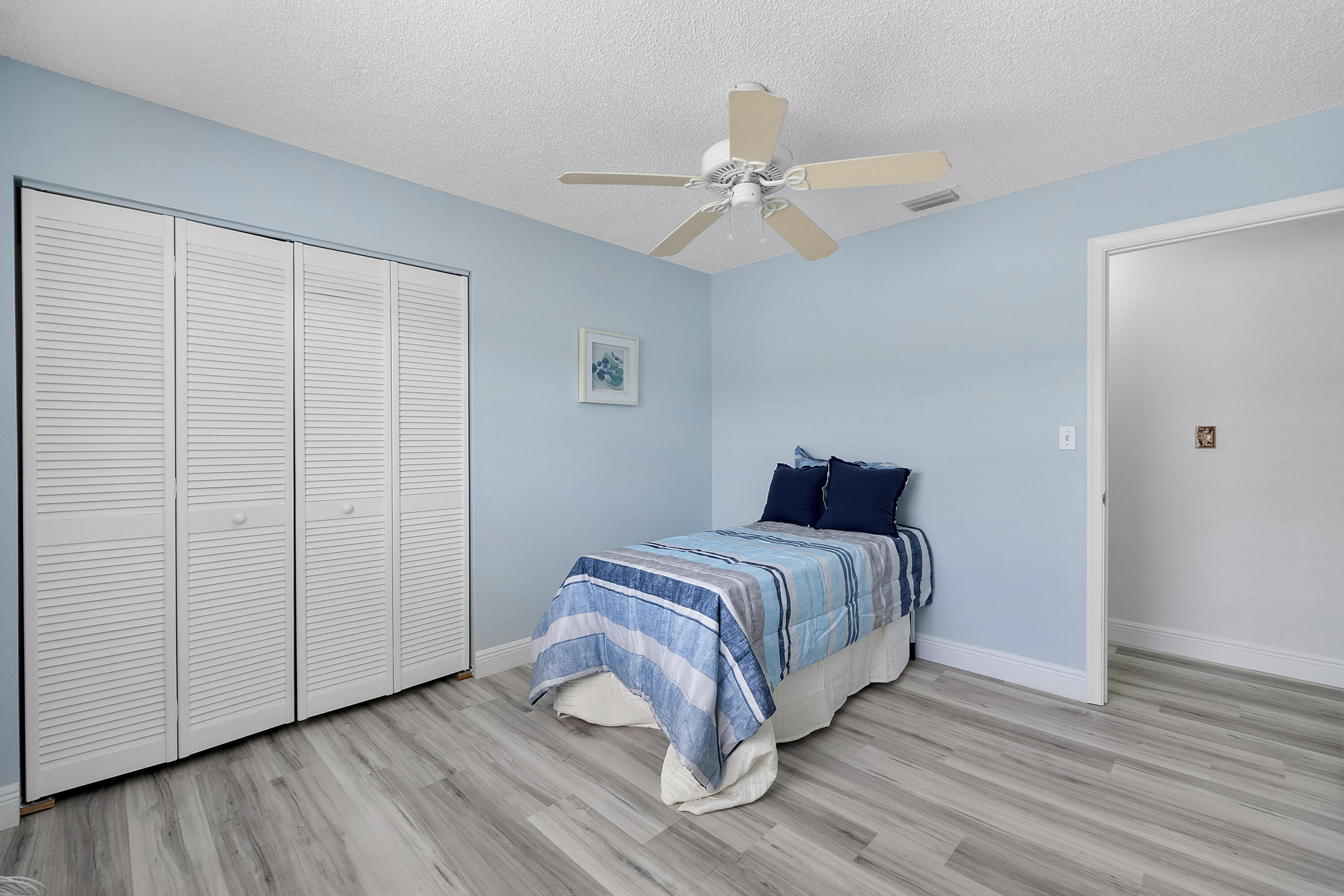 WOOD LAKE - Residential