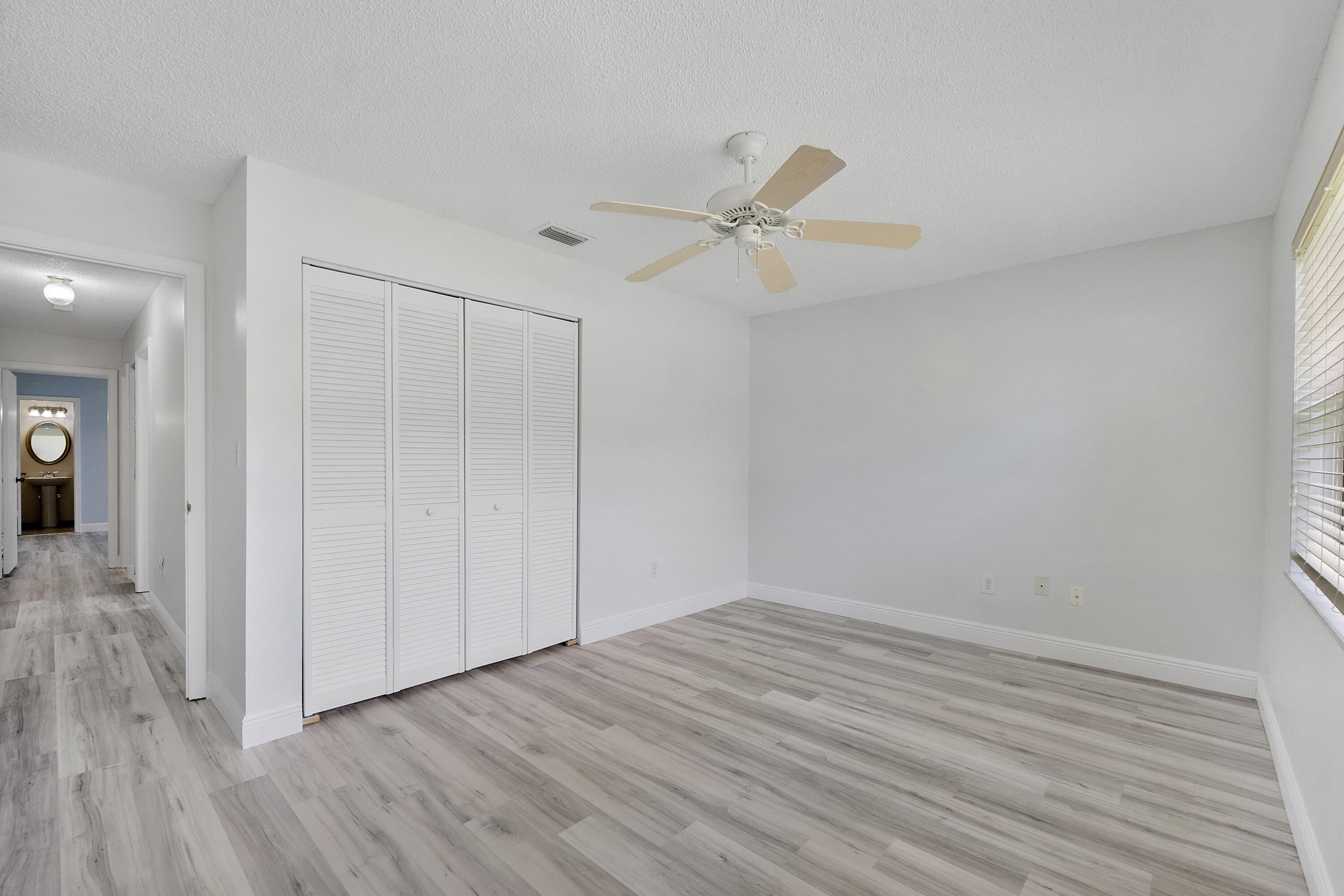 WOOD LAKE - Residential